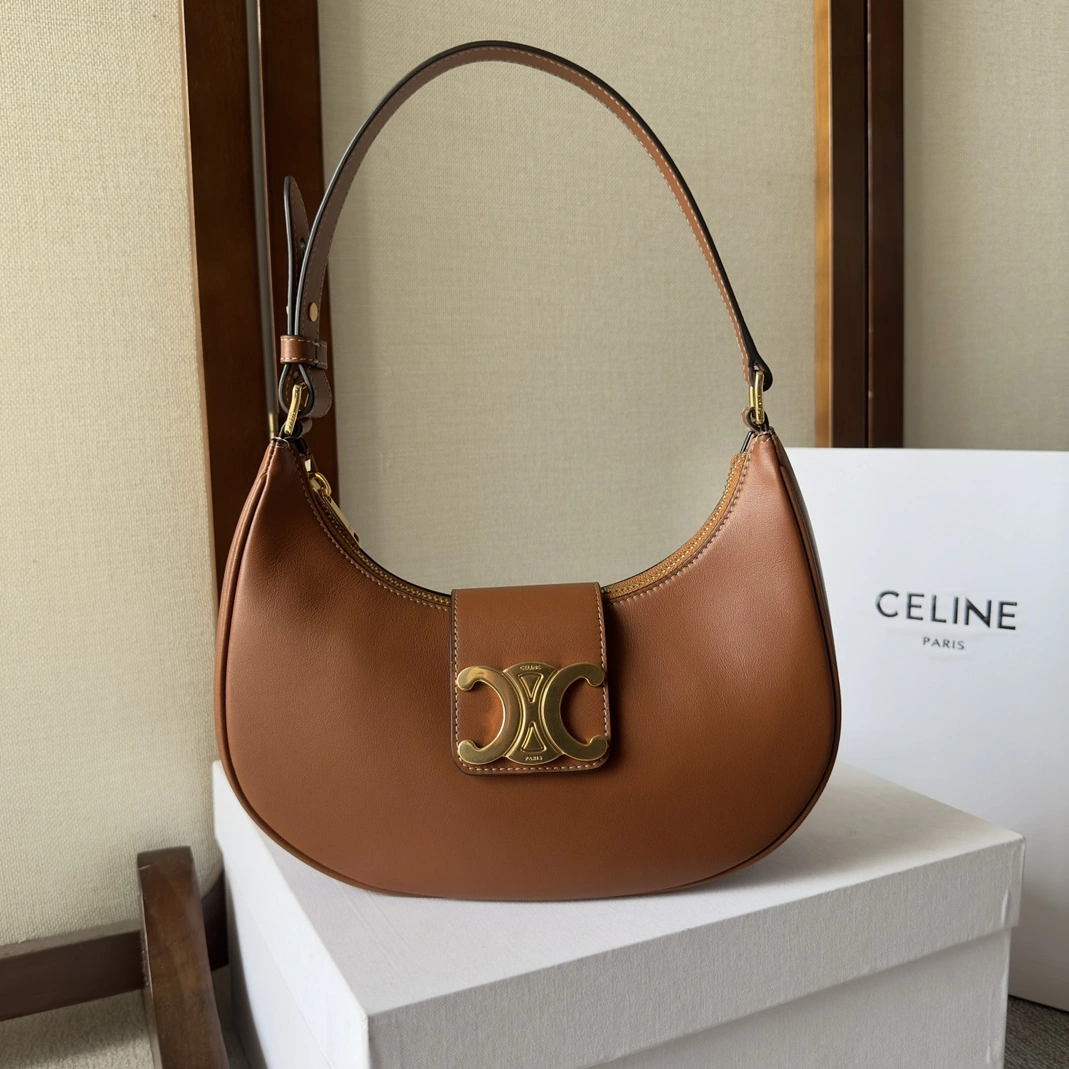 Trendsetting 1700 Celine AAA Quality Shoulder Bags For Women