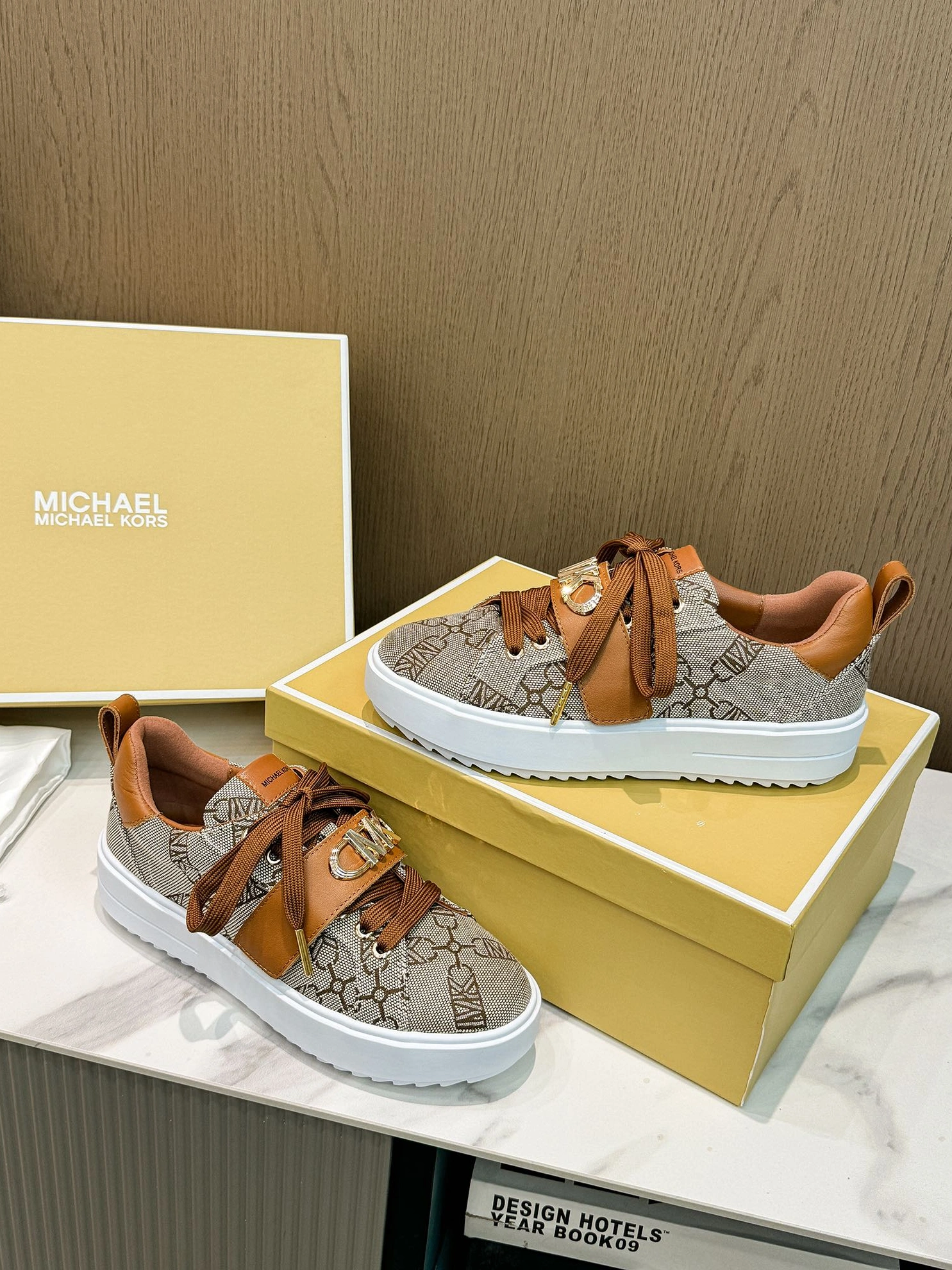 Trendsetting 1726 Michael Kors Casual Shoes For Women