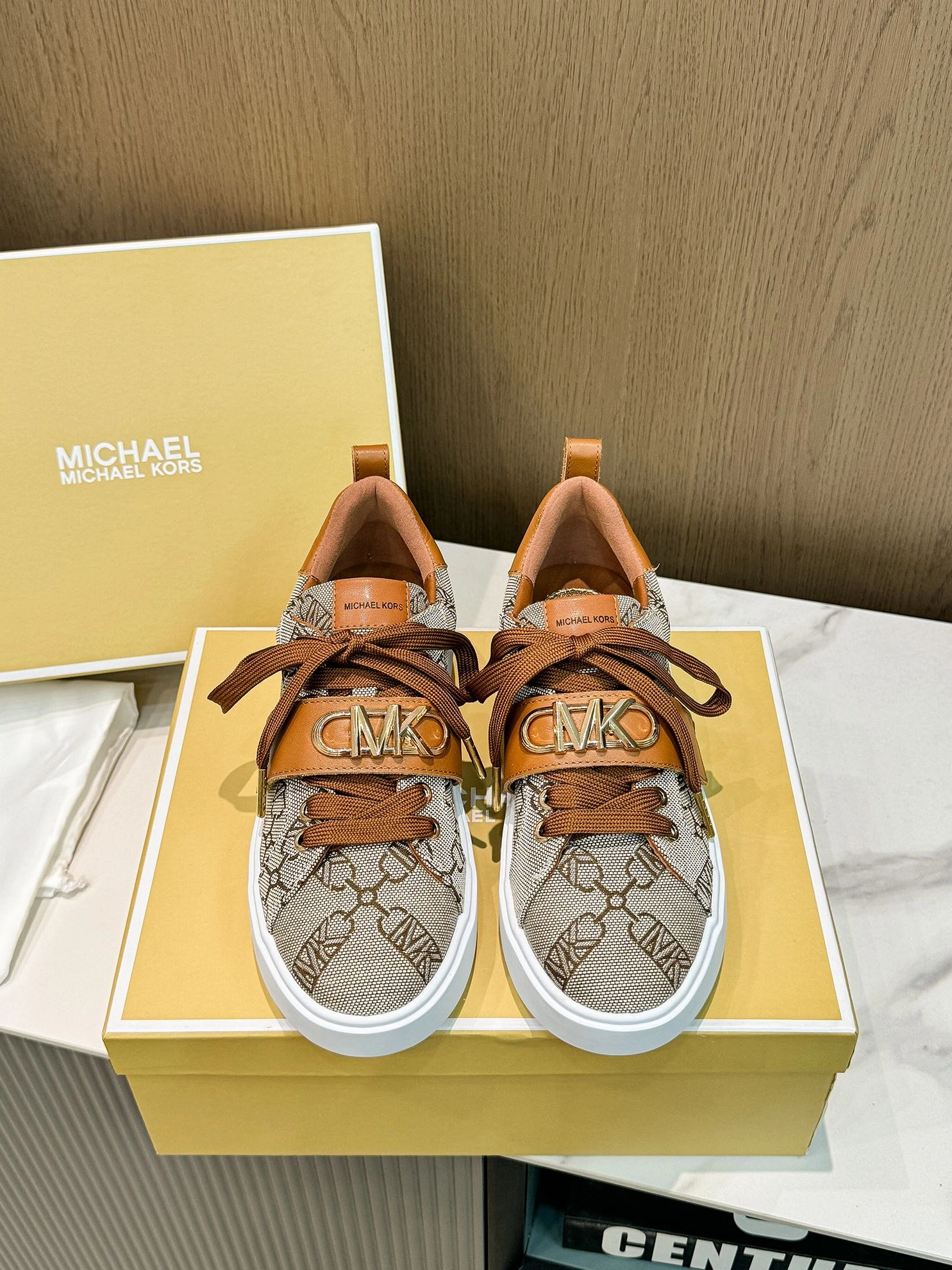 Trendsetting 1726 Michael Kors Casual Shoes For Women
