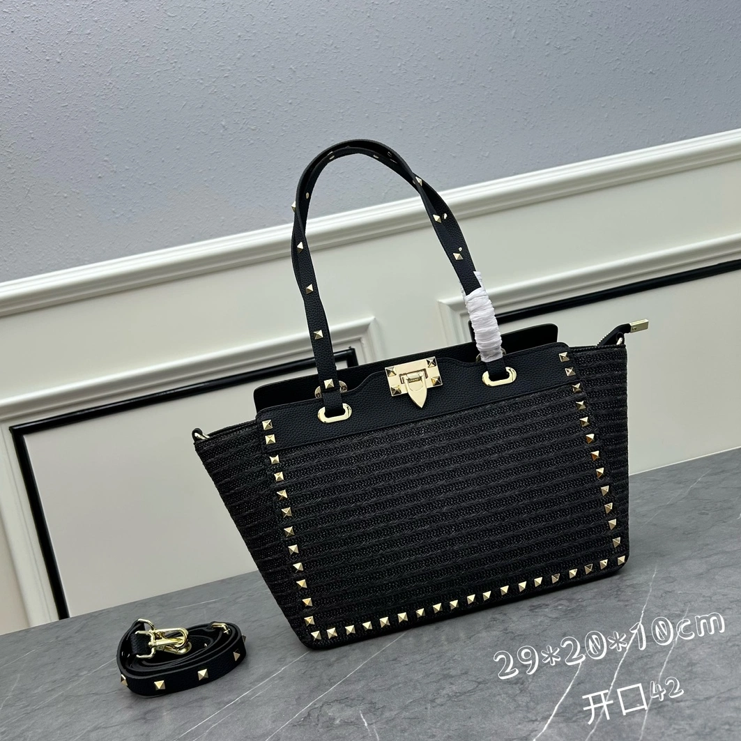 Trendsetting 1878 Valentino AAA Quality Shoulder Bags For Women