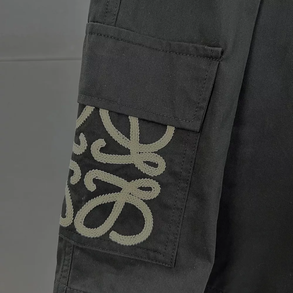 Trendsetting 195 LOEWE Pants For Unisex