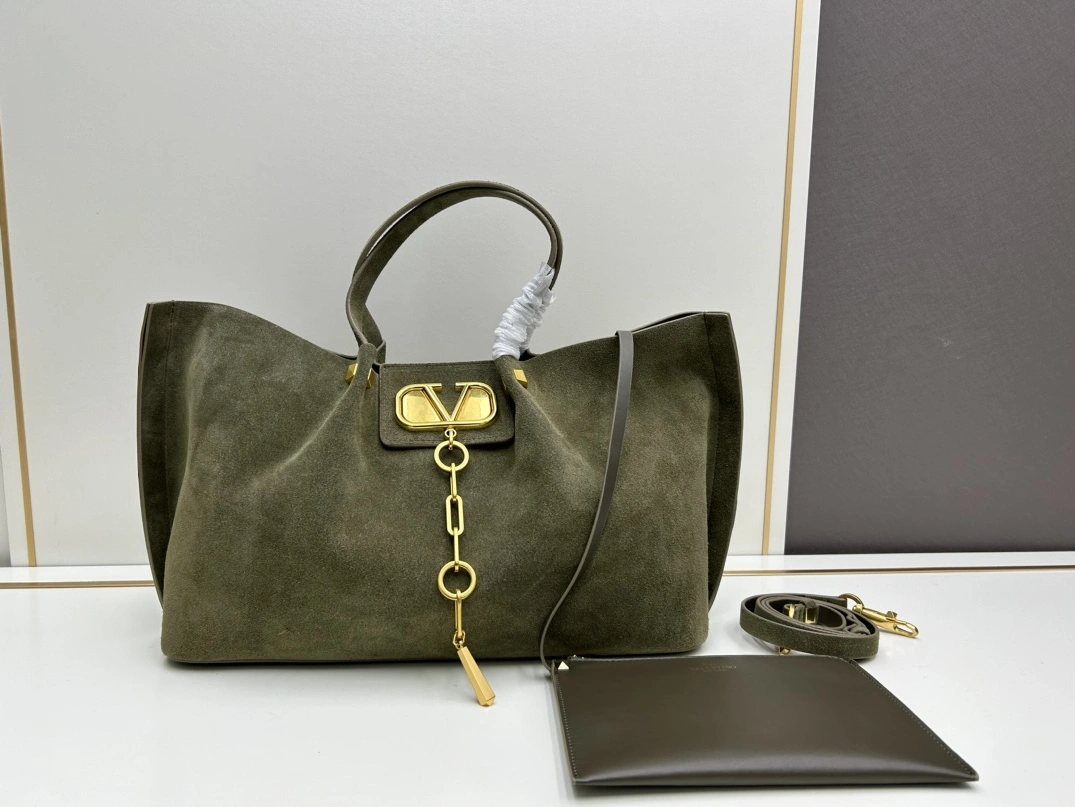 Trendsetting 2009 Valentino AAA Quality Handbags For Women