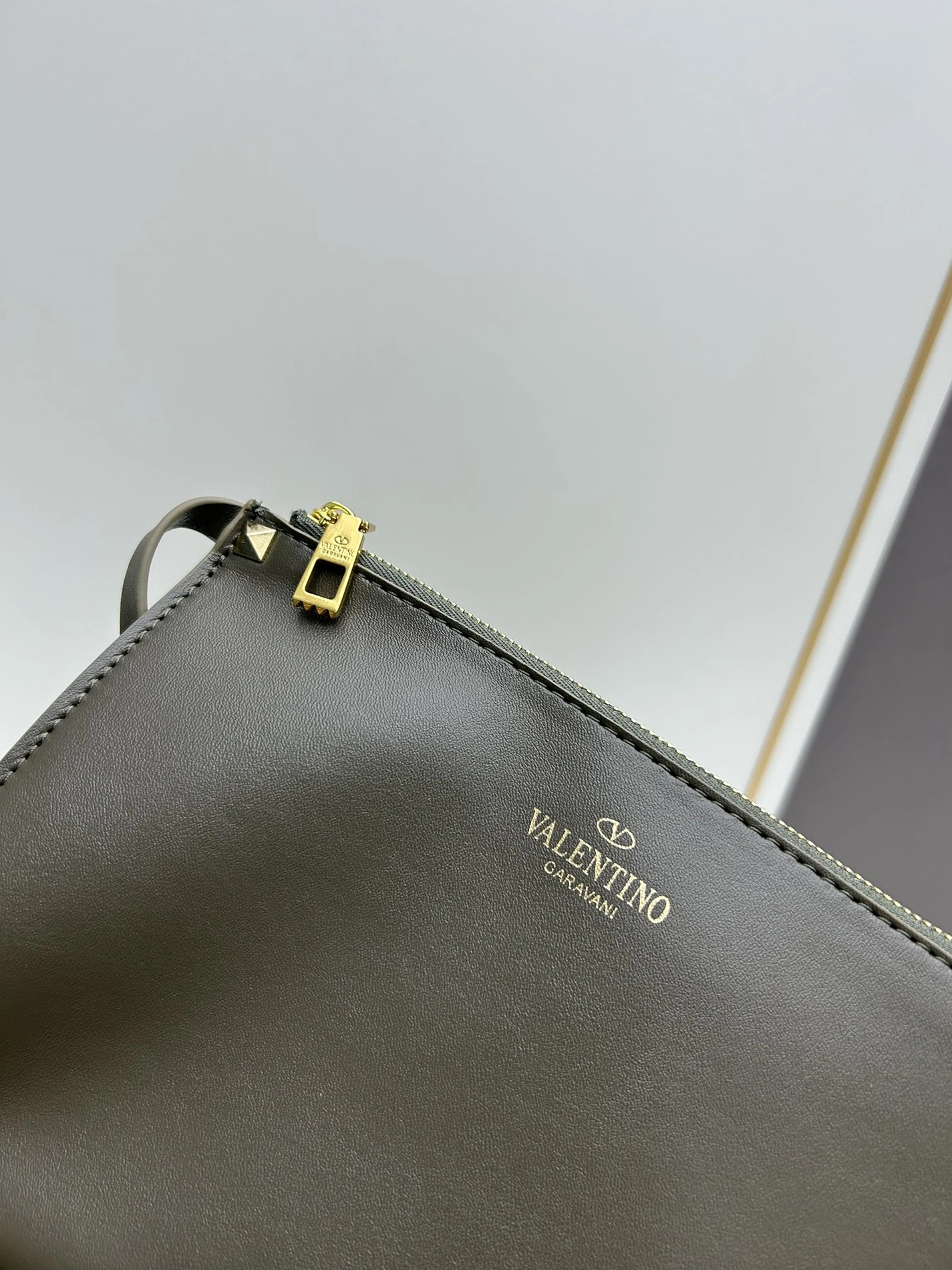 Trendsetting 2009 Valentino AAA Quality Handbags For Women