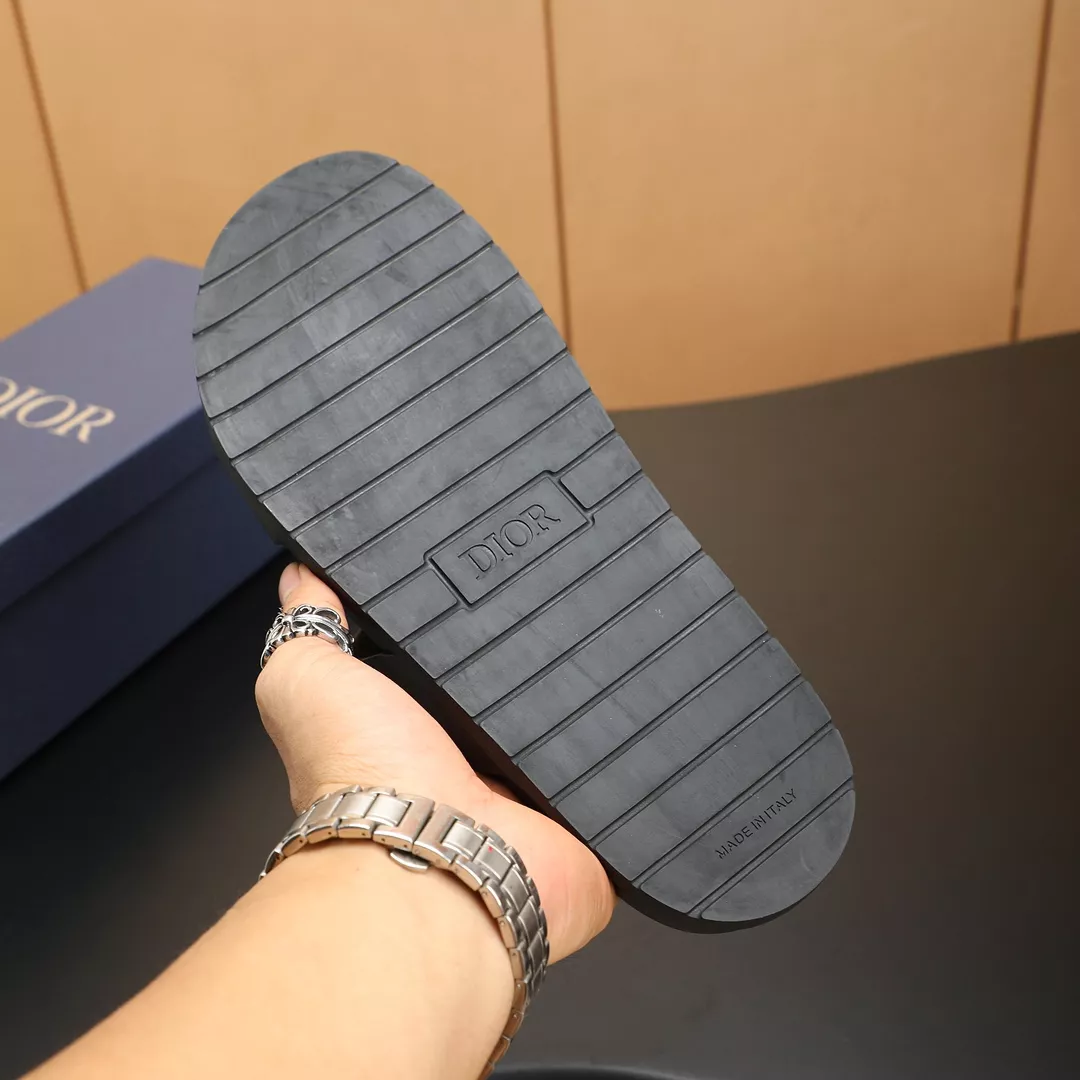 Trendsetting 2023 Christian Dior Slippers For Men