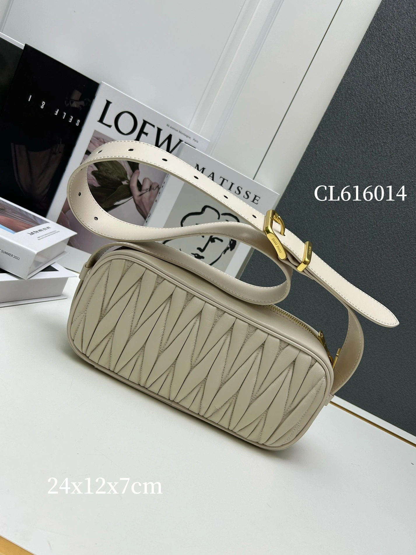 Trendsetting 2060 MIU MIU AAA Quality Messenger Bags For Women