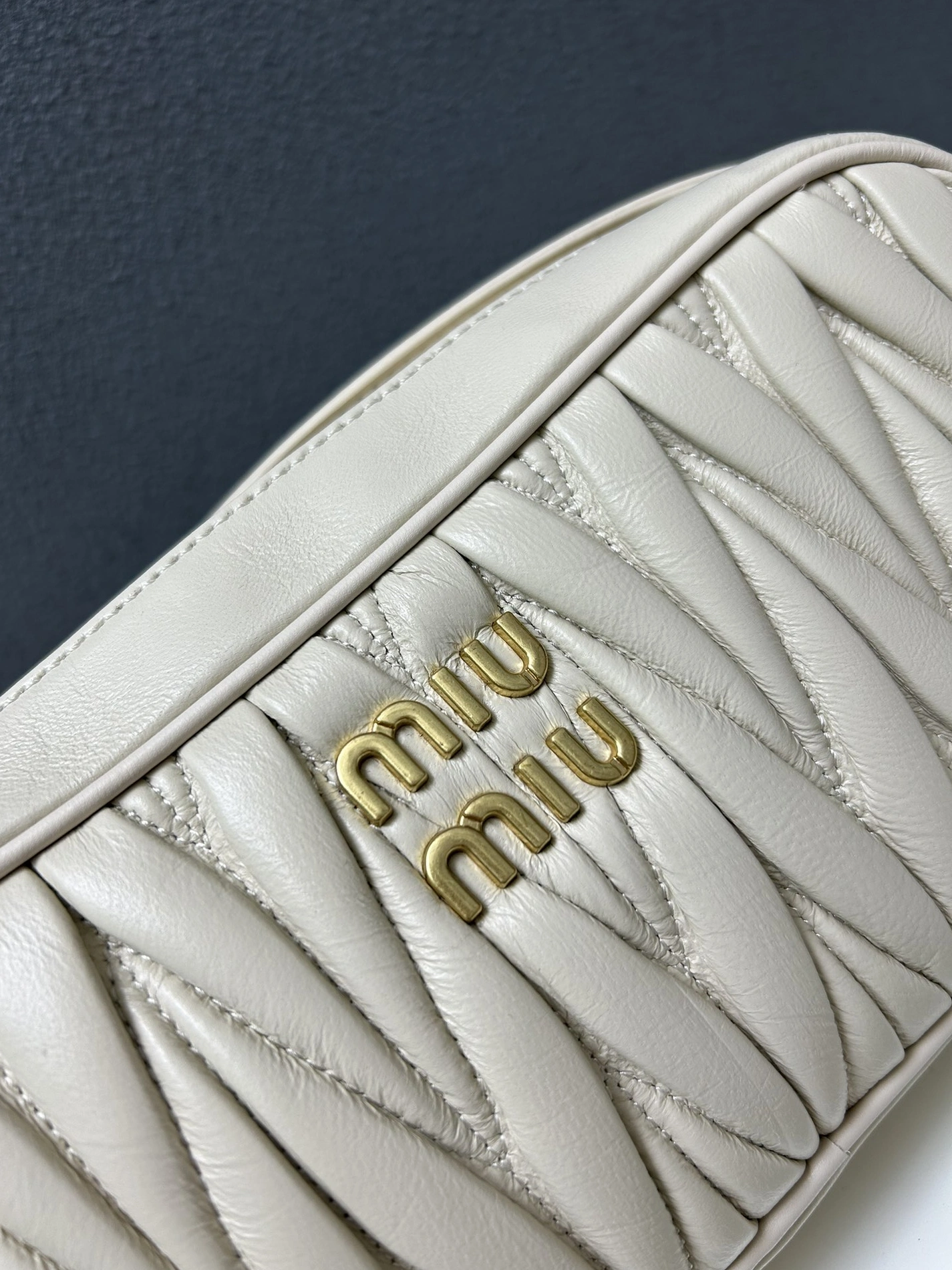 Trendsetting 2060 MIU MIU AAA Quality Messenger Bags For Women