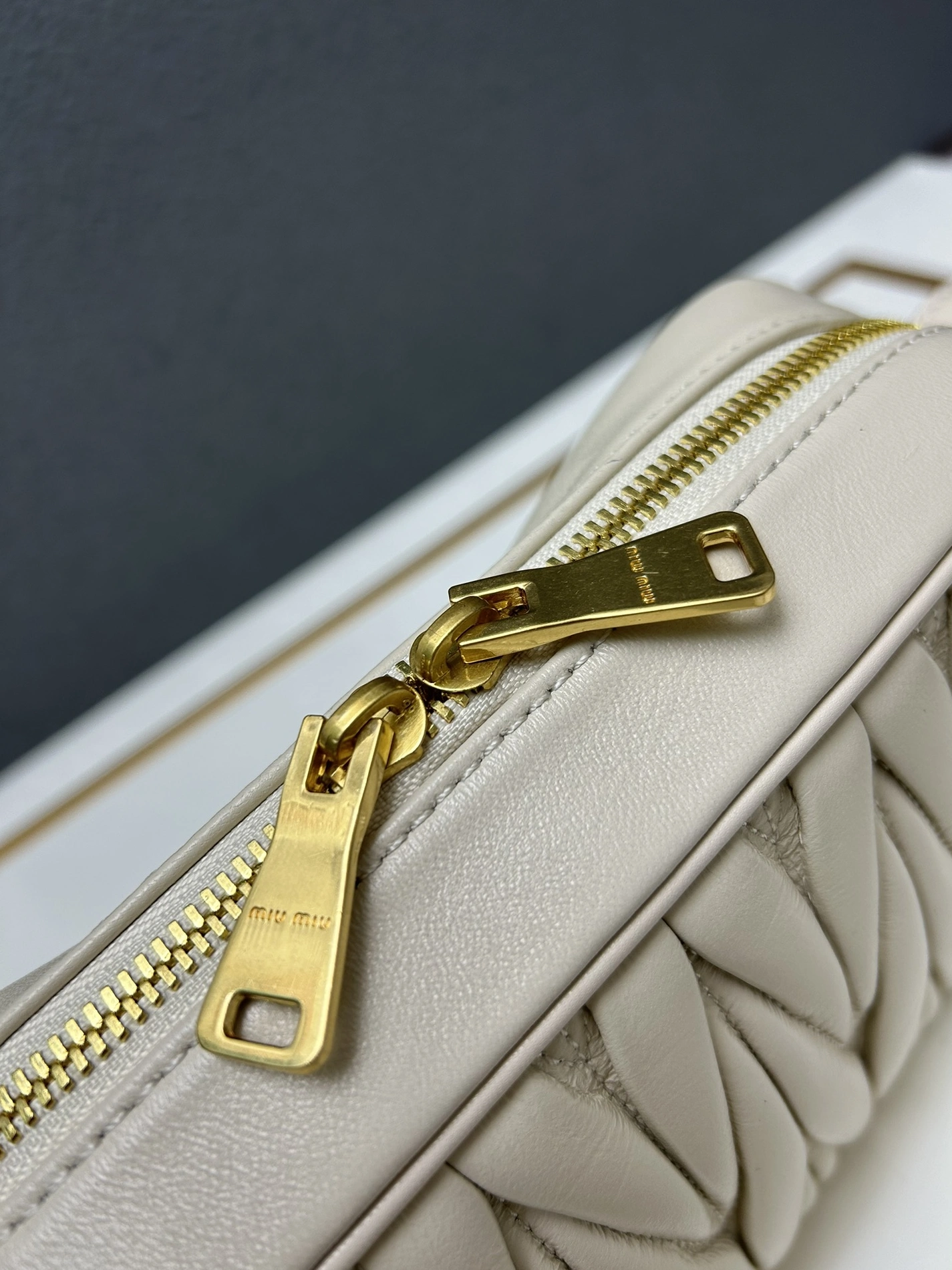 Trendsetting 2060 MIU MIU AAA Quality Messenger Bags For Women