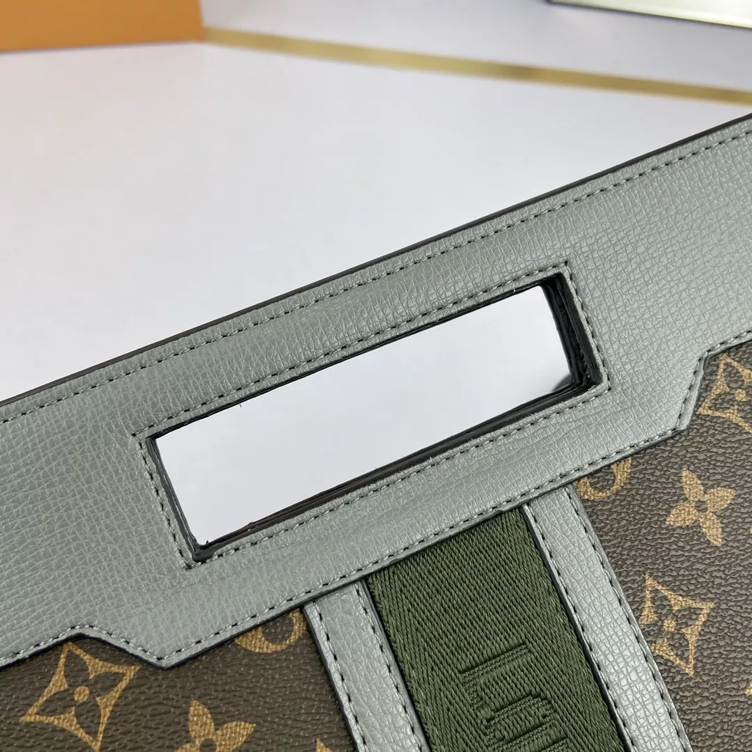 Trendsetting 2143 Louis Vuitton AAA Quality Messenger Bags For Women