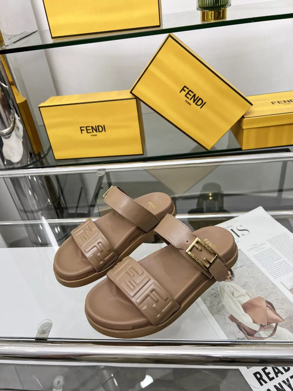 Trendsetting 2158 Fendi Slippers For Women