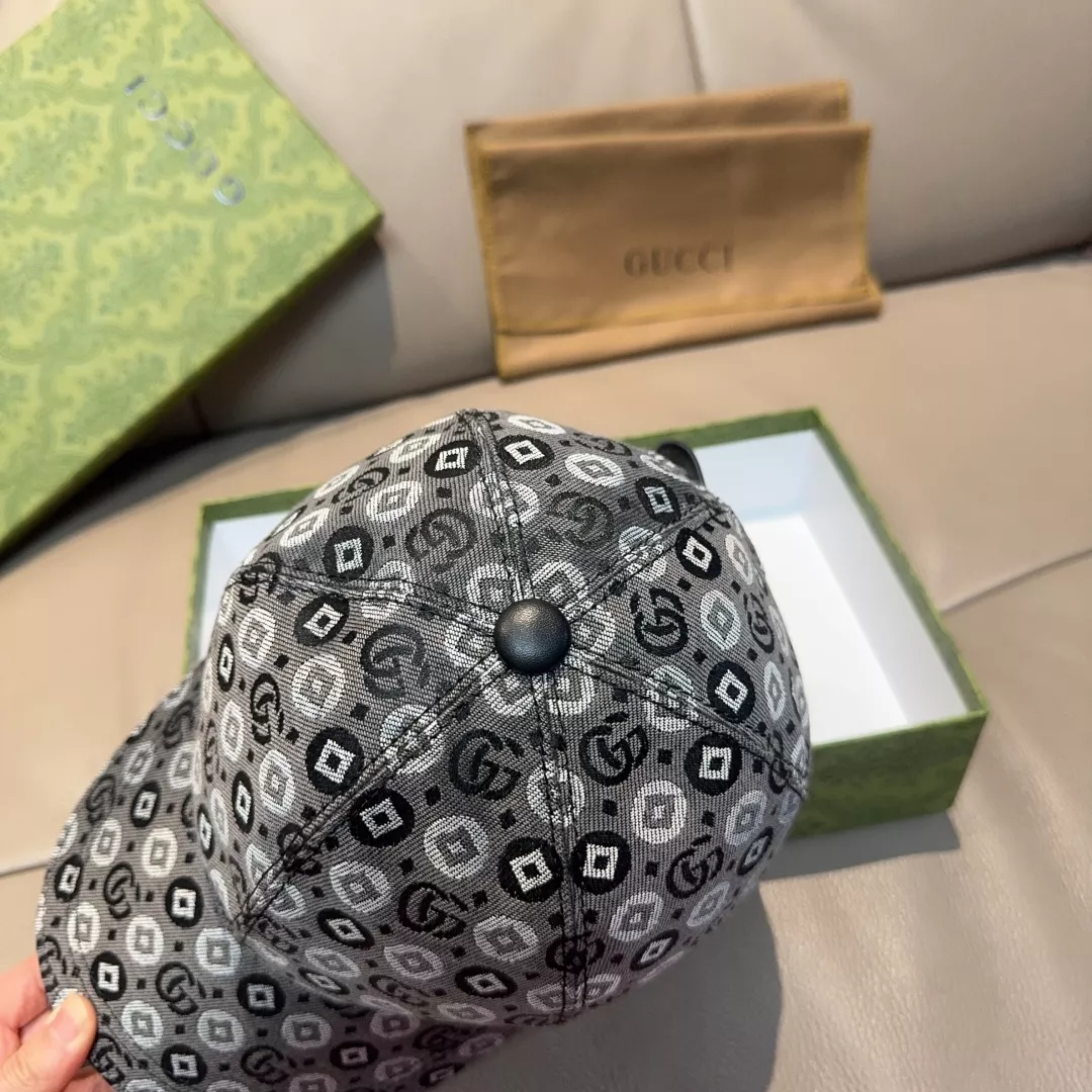 Trendsetting 235 Gucci Caps
