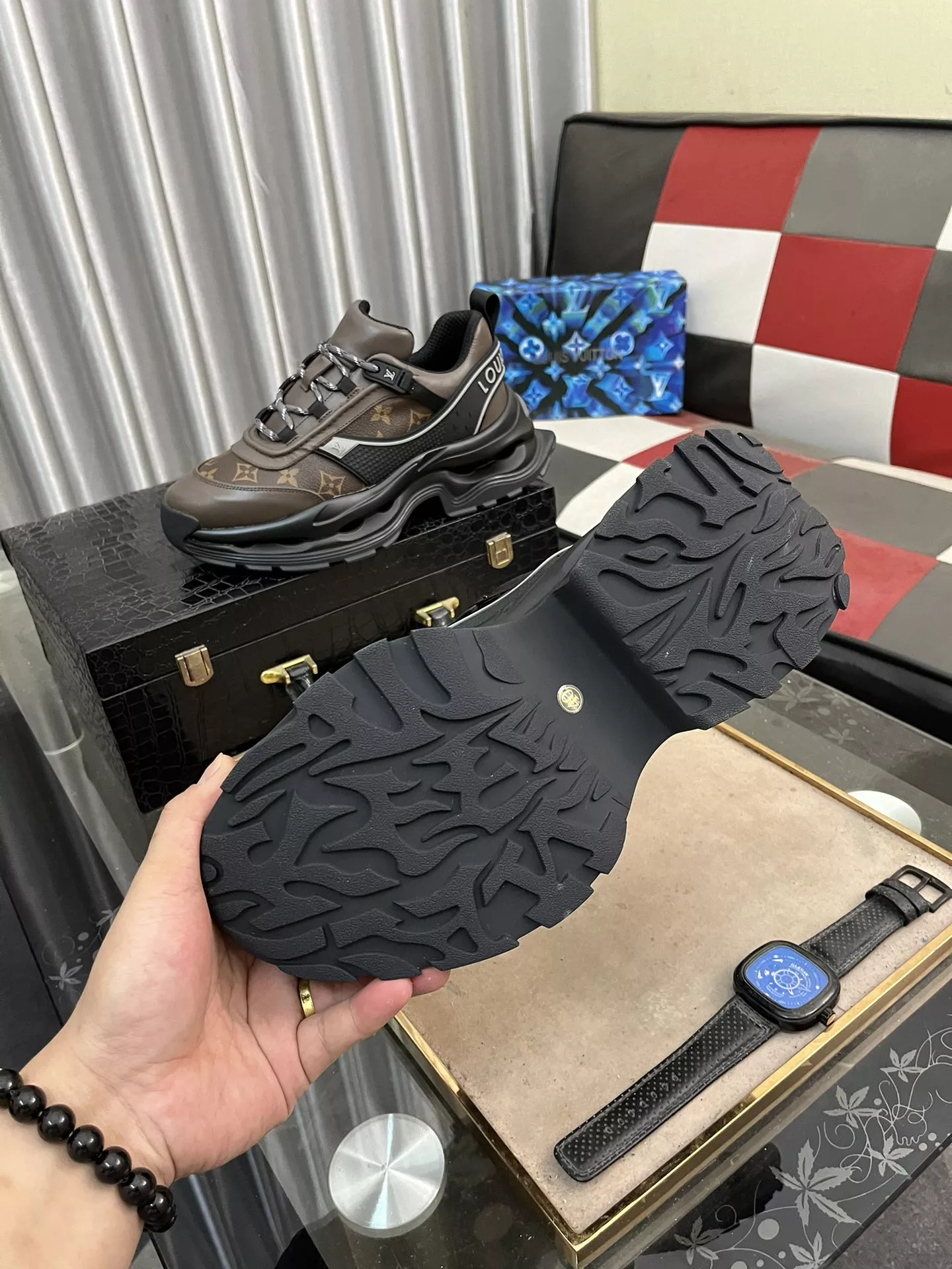 Trendsetting 2414 Louis Vuitton Casual Shoes For Men
