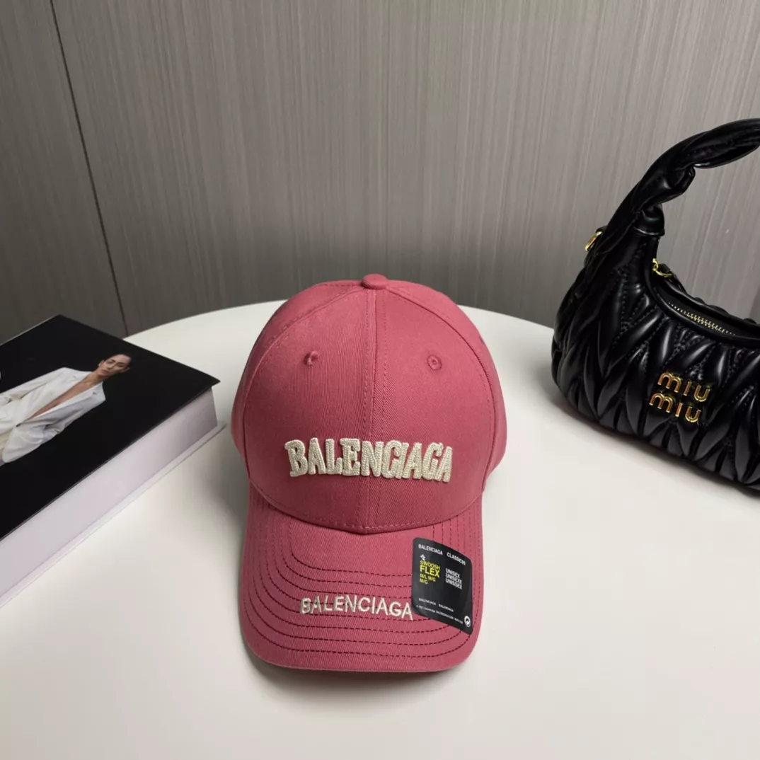 Trendsetting 2427 Balenciaga Caps