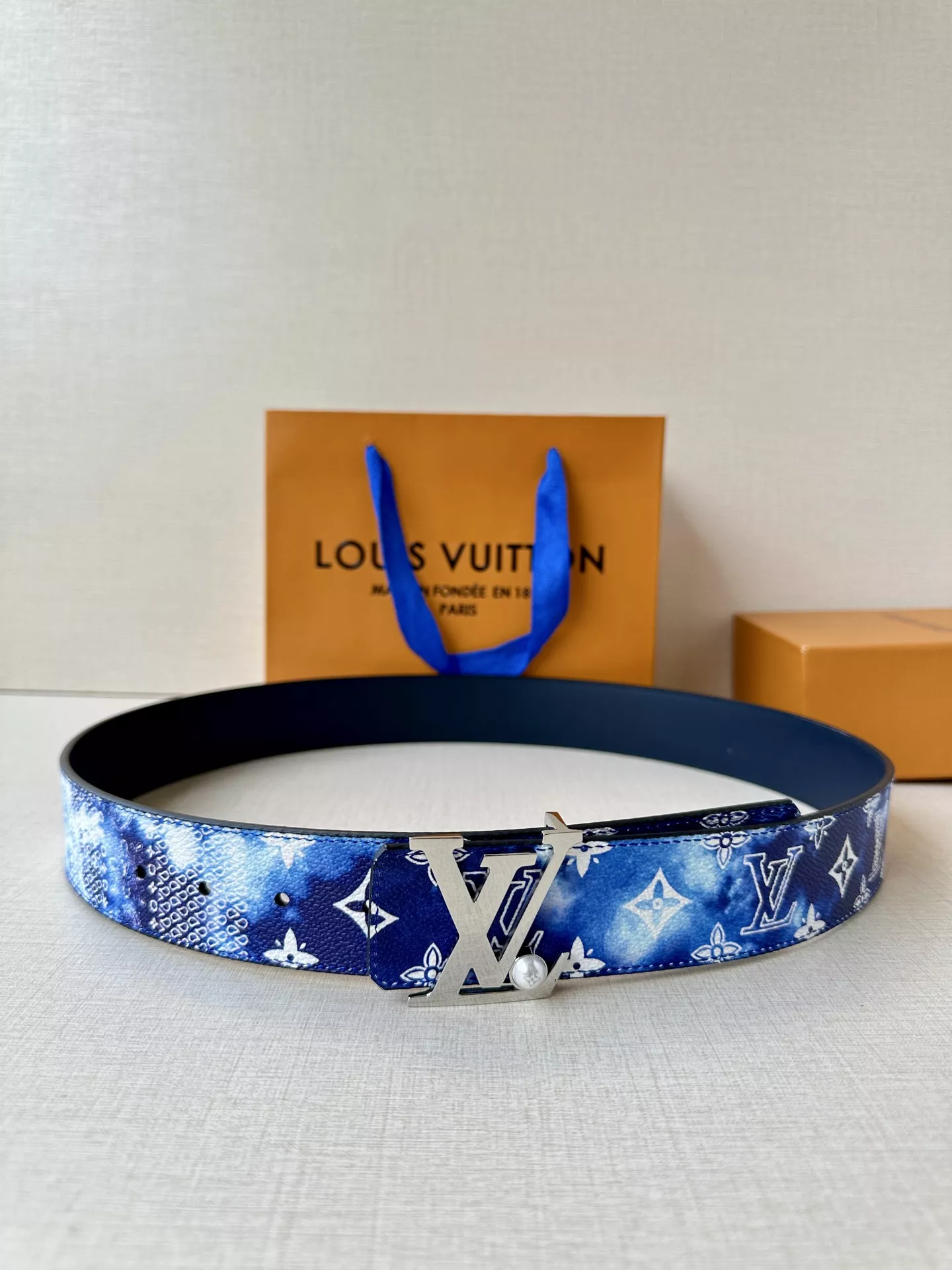 Trendsetting 2615 Louis Vuitton AAA Quality Belts In 4.0cm For Unisex