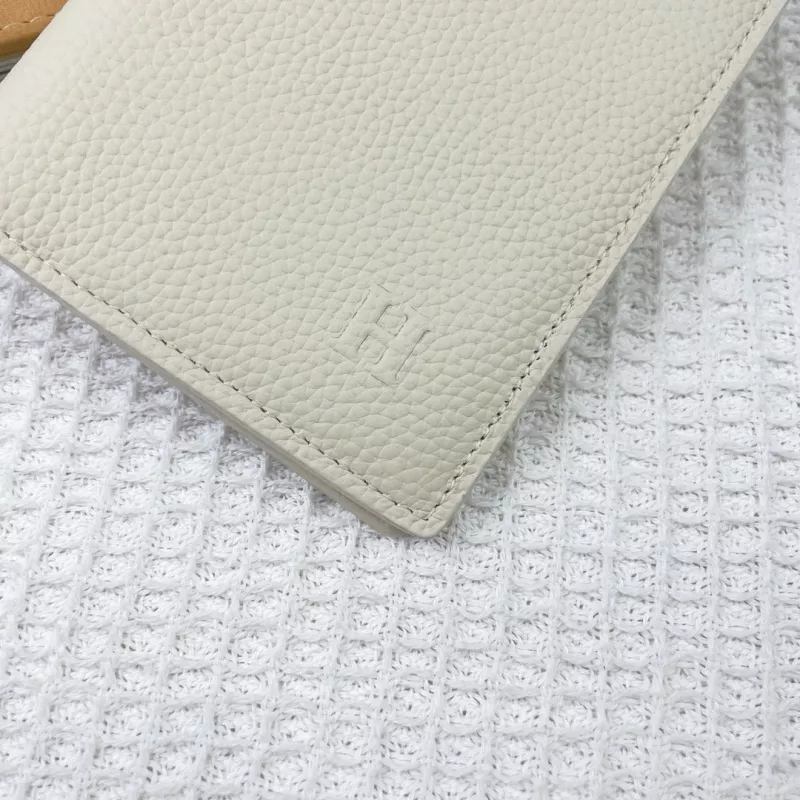 Trendsetting 2912 Hermes Card Case