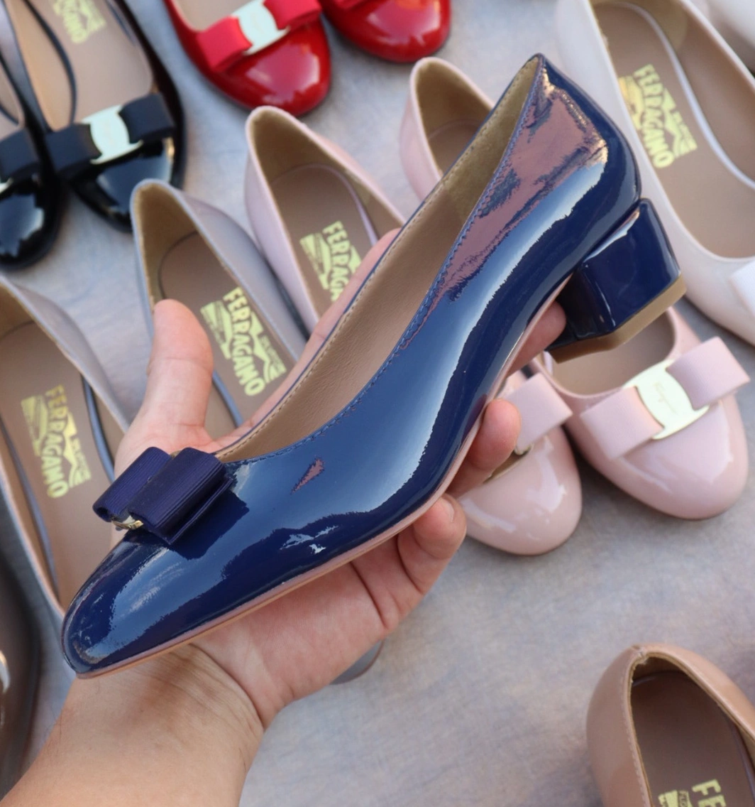 Trendsetting 305 Salvatore Ferragamo Flat Shoes For Women