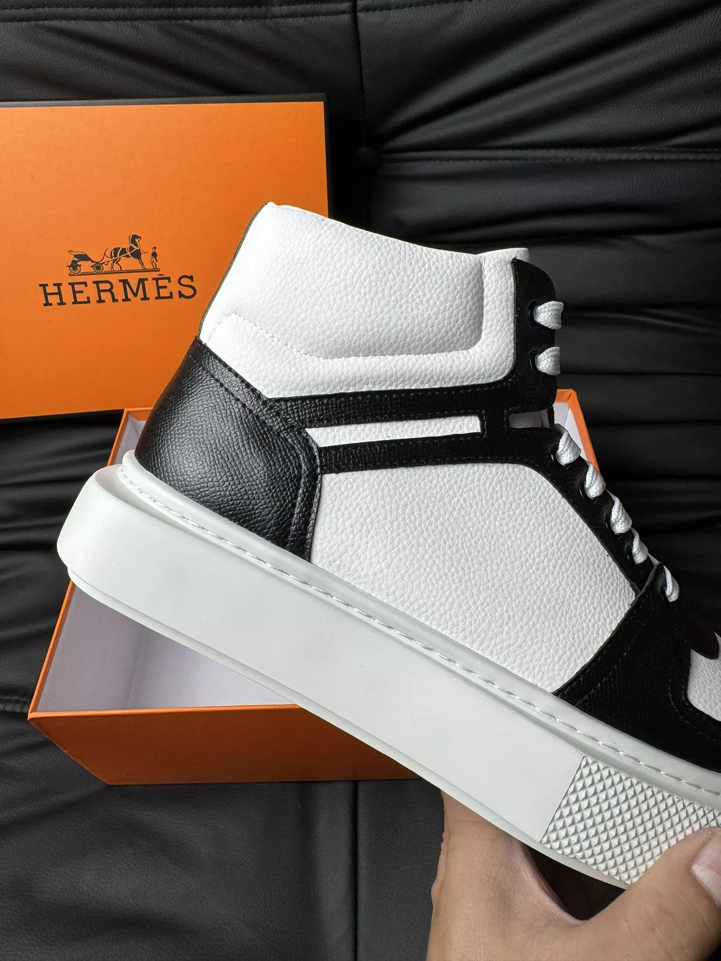 Trendsetting 3060 Hermes High Tops Shoes For Men