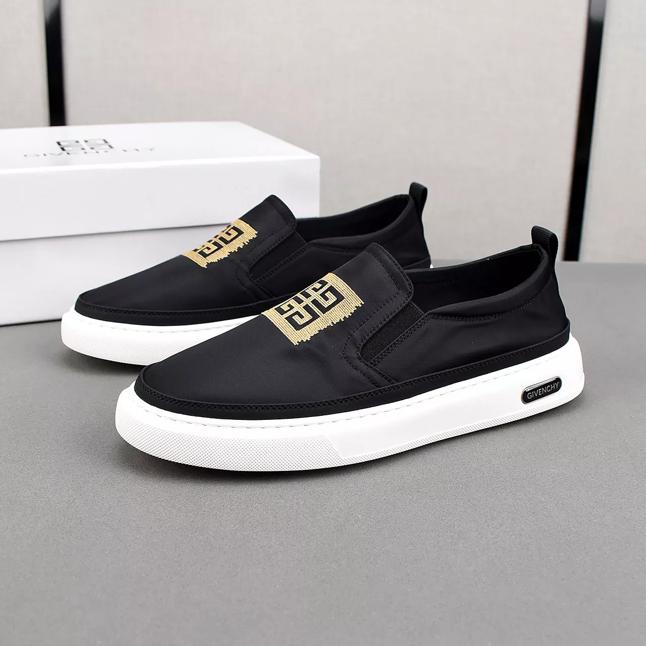 Trendsetting 3064 Givenchy Casual Shoes For Men
