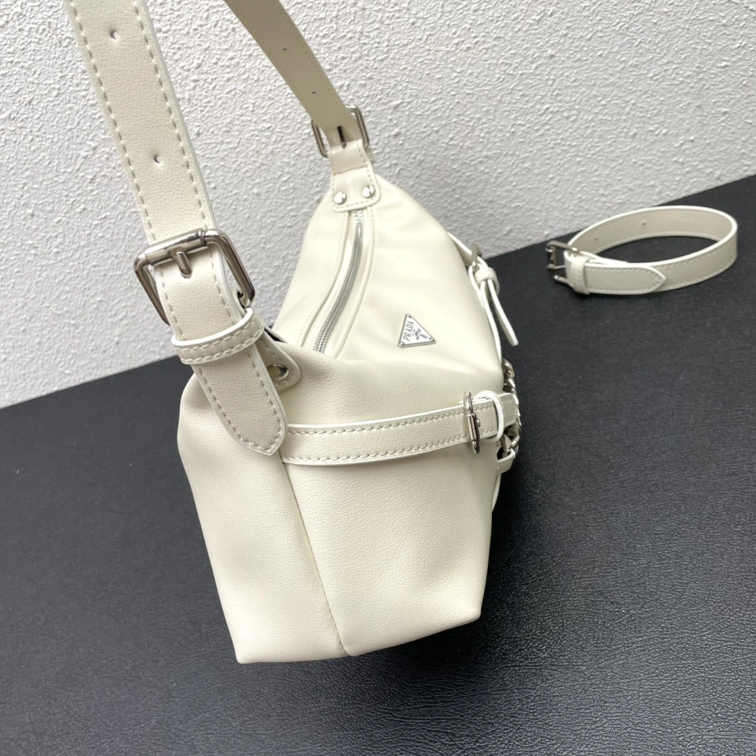 Trendsetting 3131 Prada AAA Quality Shoulder Bags For Women