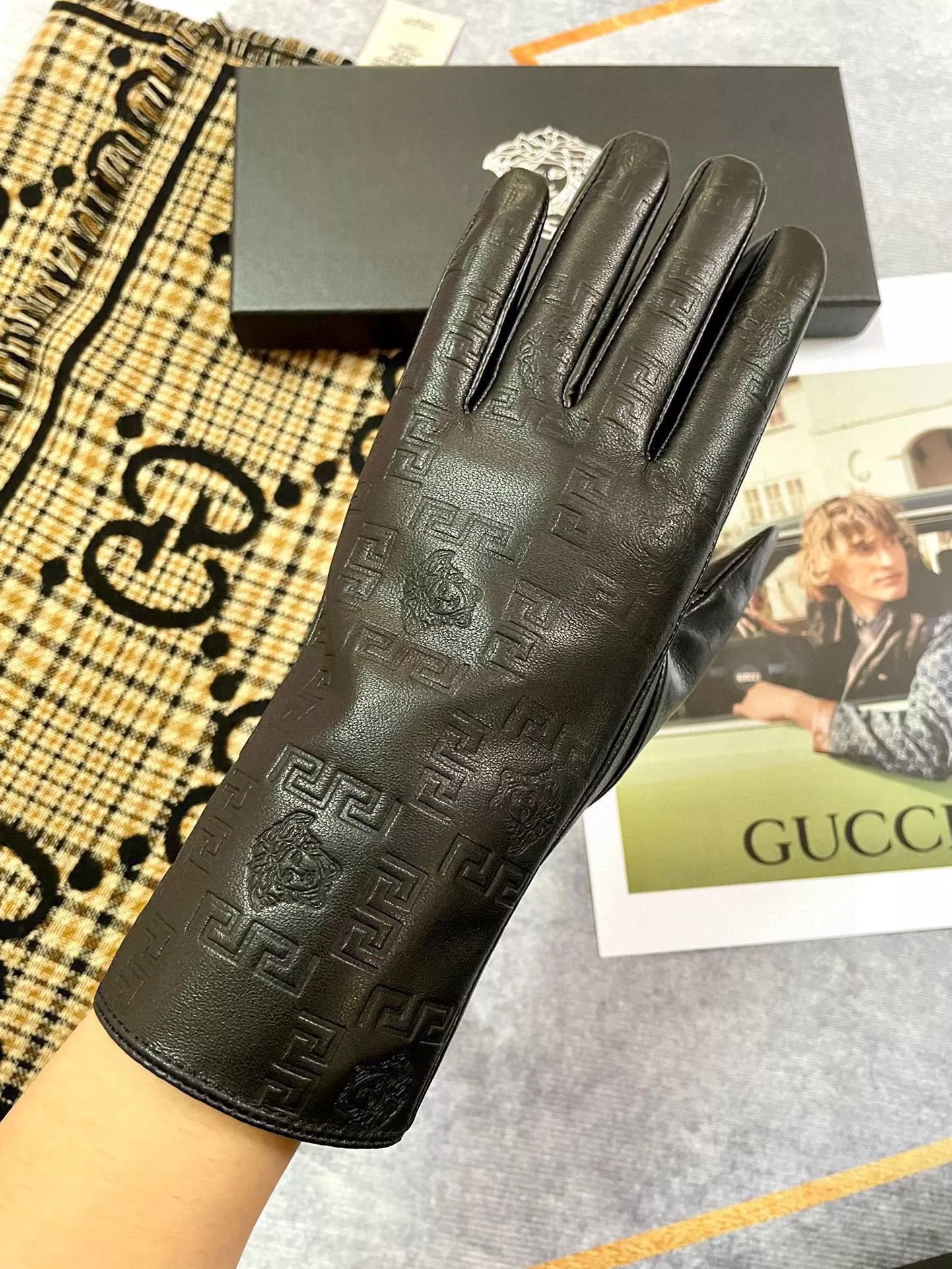 Trendsetting 3269 Versace Gloves For Women