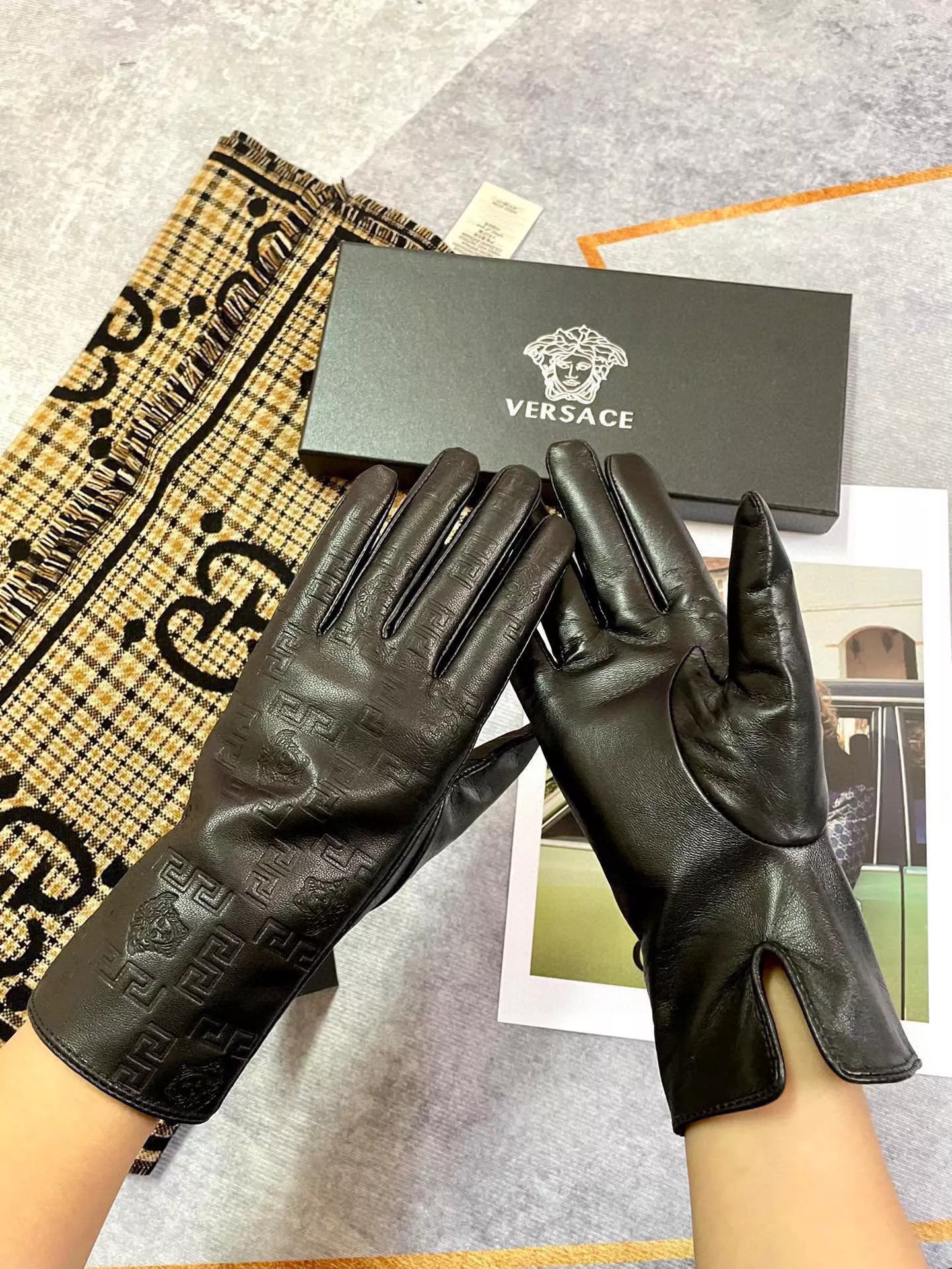 Trendsetting 3269 Versace Gloves For Women