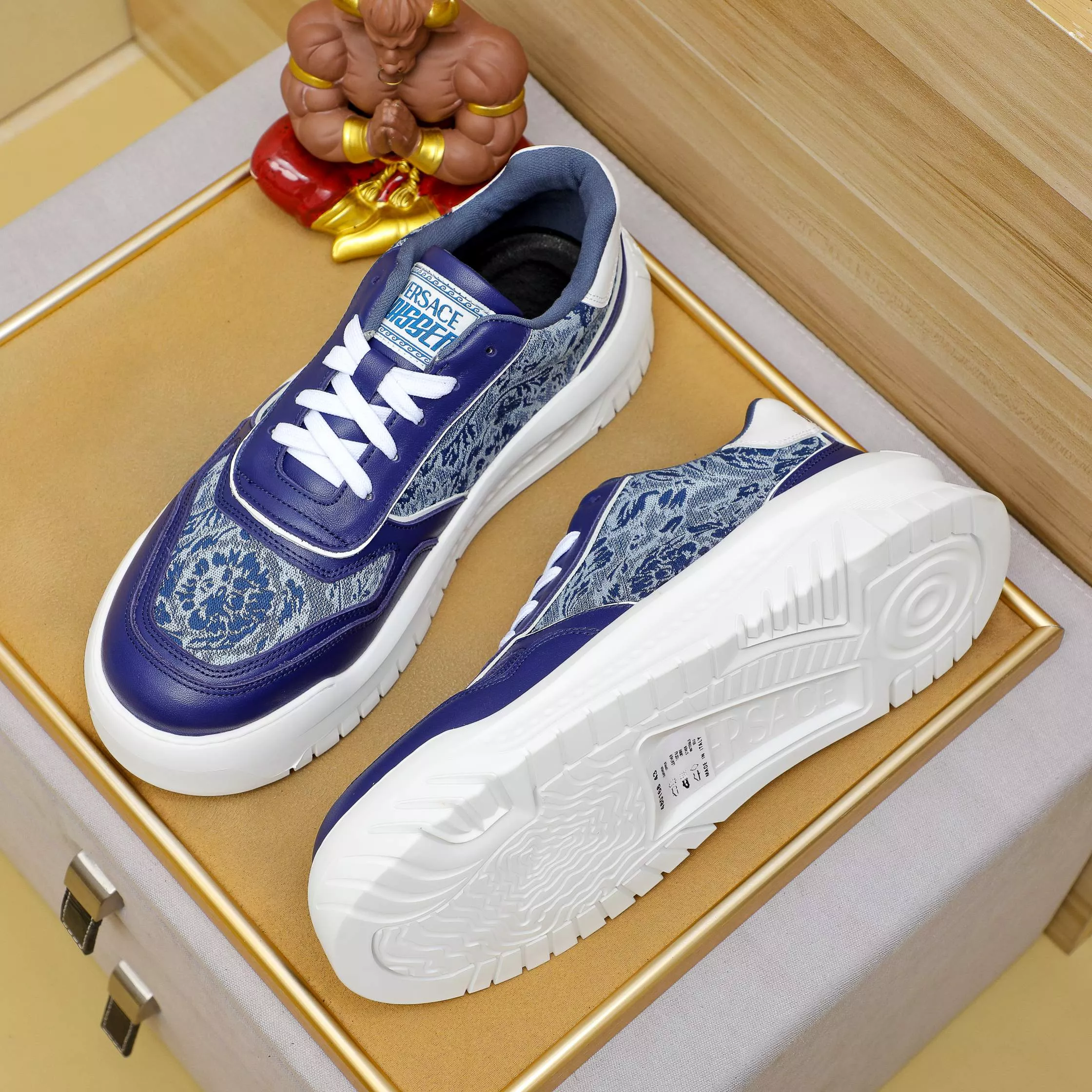 Trendsetting 3286 Versace Casual Shoes For Men