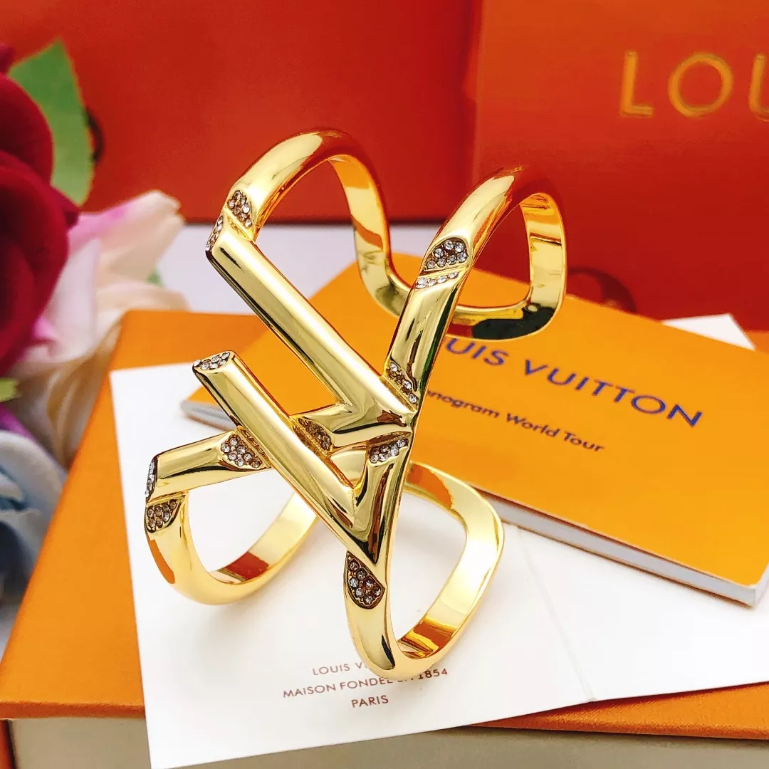 Trendsetting 3444 Louis Vuitton LV Bracelets