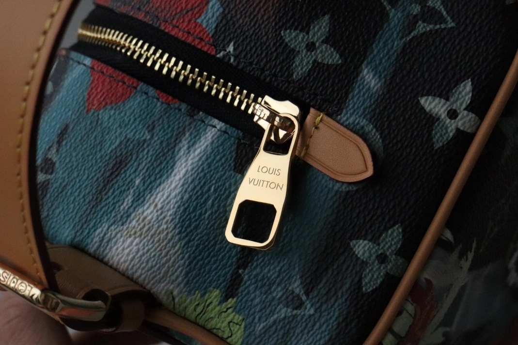 Trendsetting 3606 Louis Vuitton AAA Quality Handbags For Women