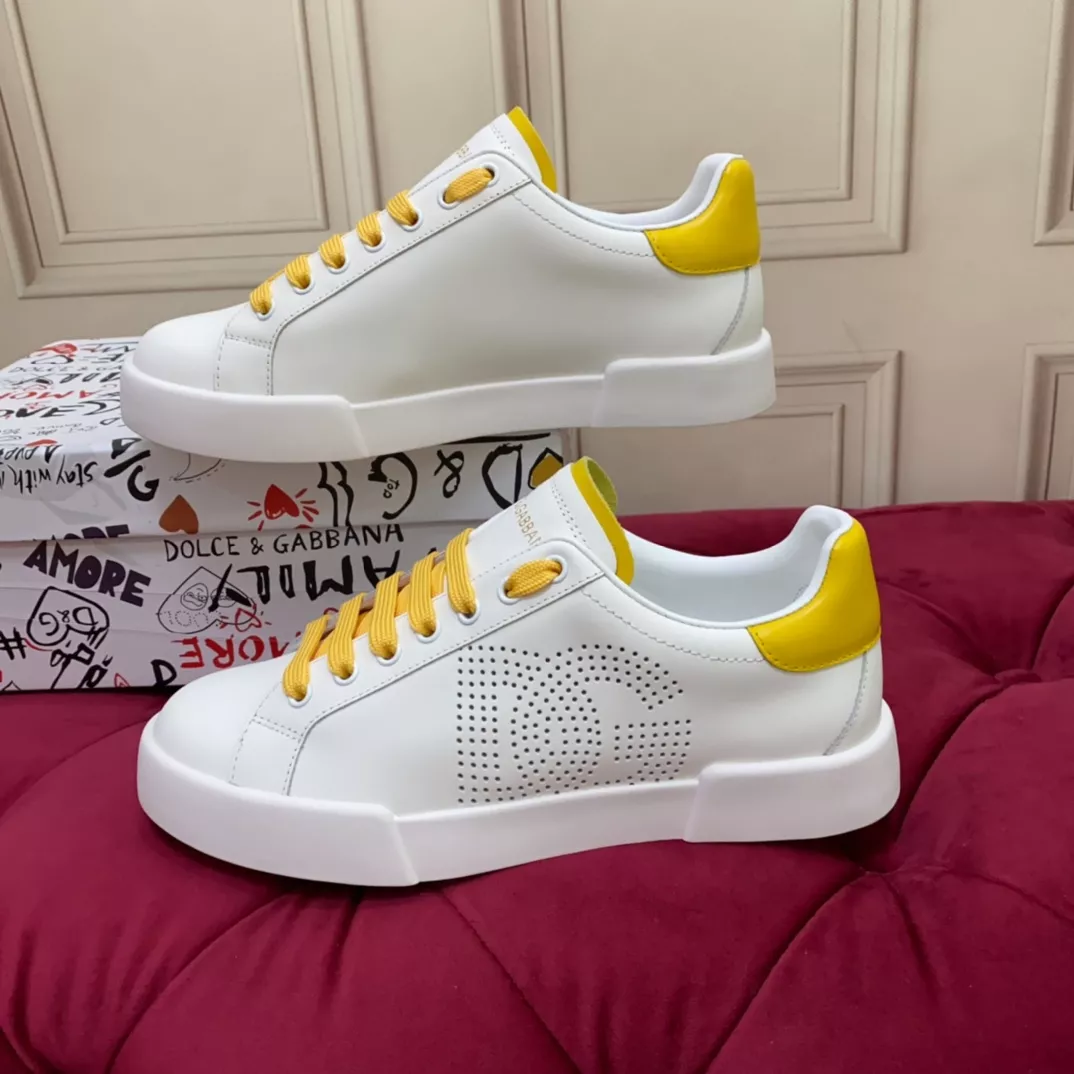 Trendsetting 3631 Dolce & Gabbana D&G Casual Shoes For Women