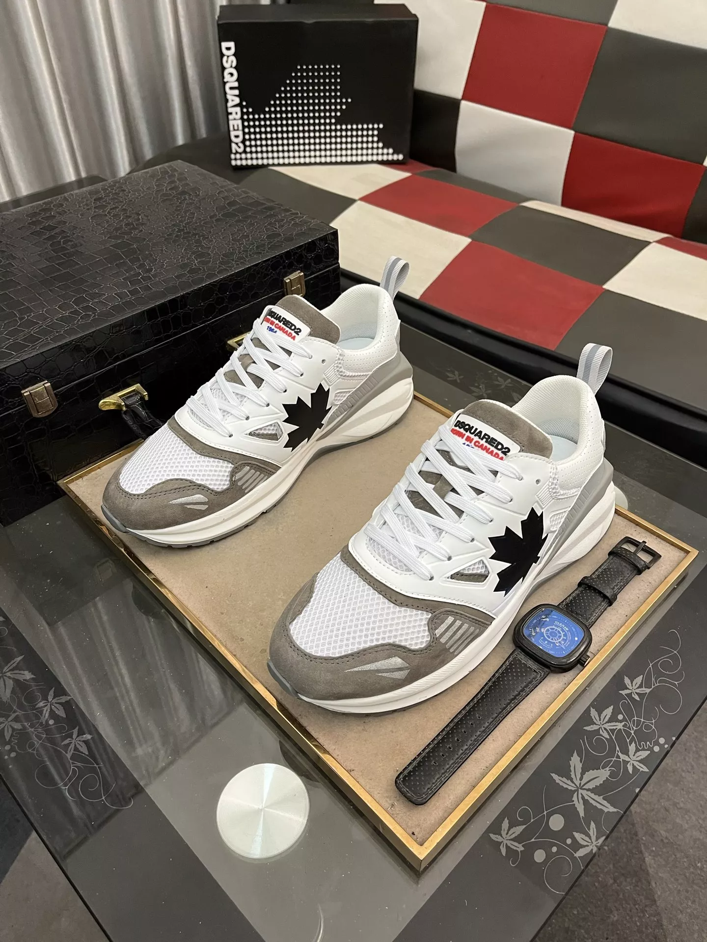 Trendsetting 3665 Dsquared Casual Shoes For Women