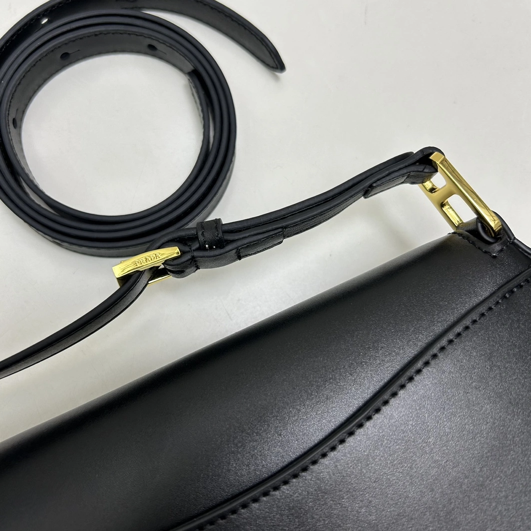 Trendsetting 3722 Prada AAA Quality Shoulder Bags For Women