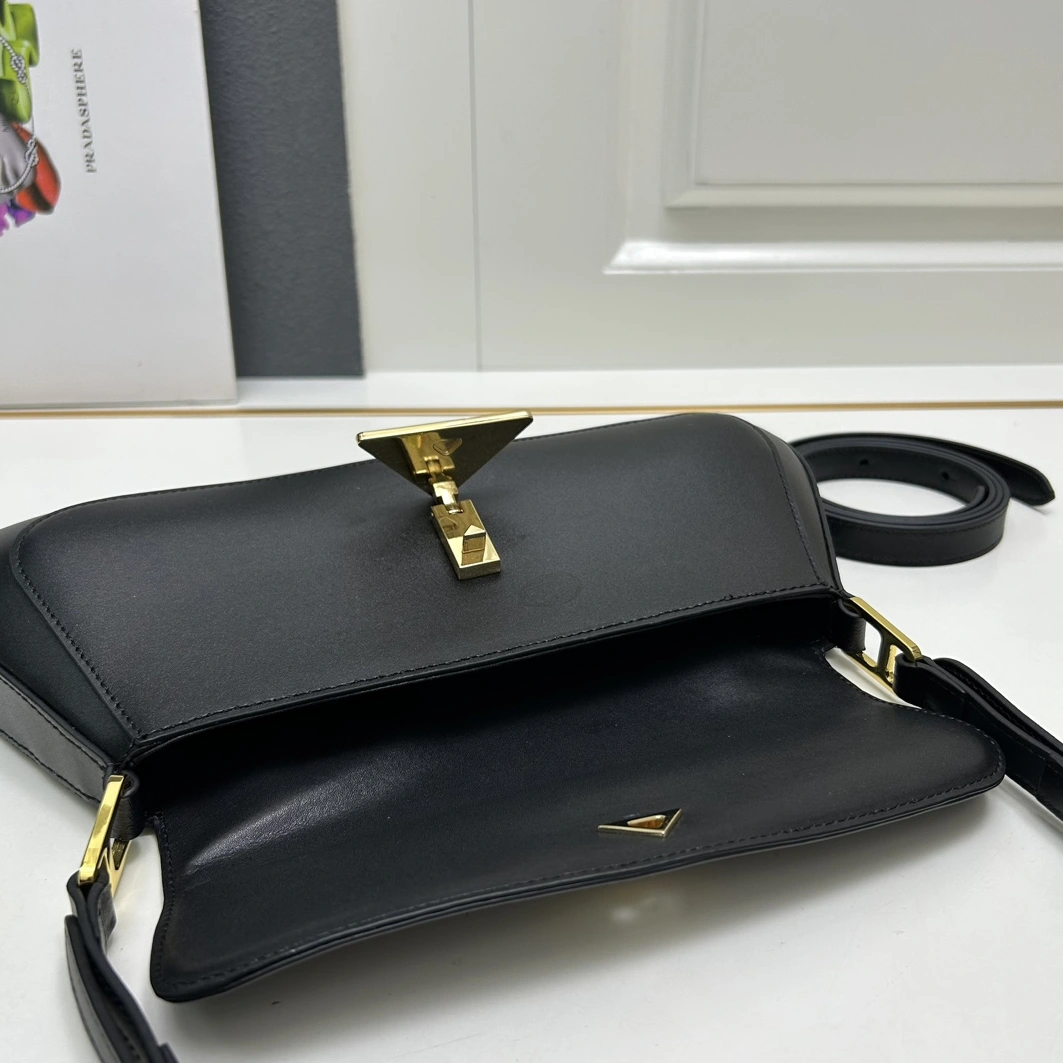 Trendsetting 3722 Prada AAA Quality Shoulder Bags For Women