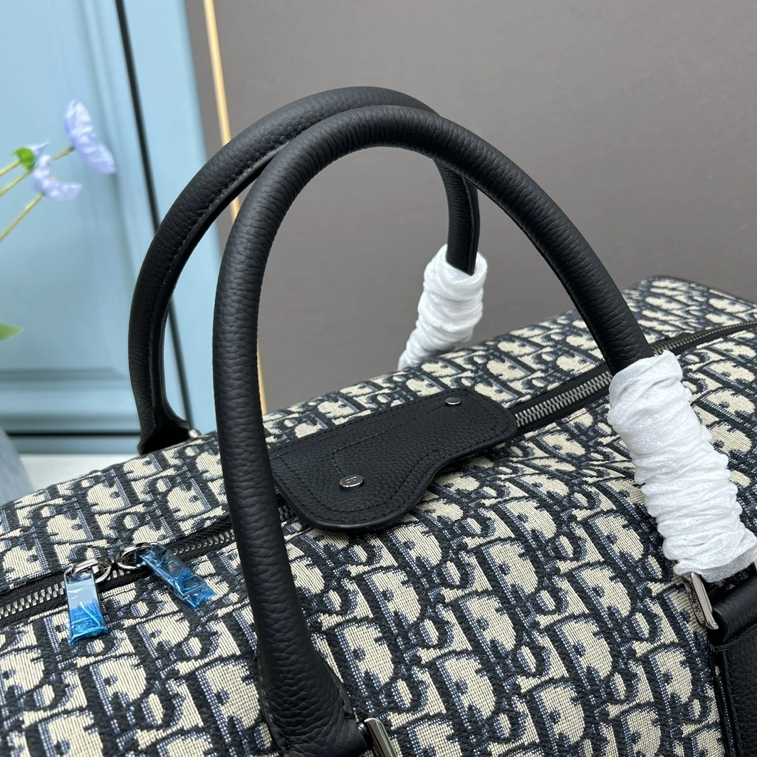 Trendsetting 3796 Christian Dior Travel Bags For Unisex