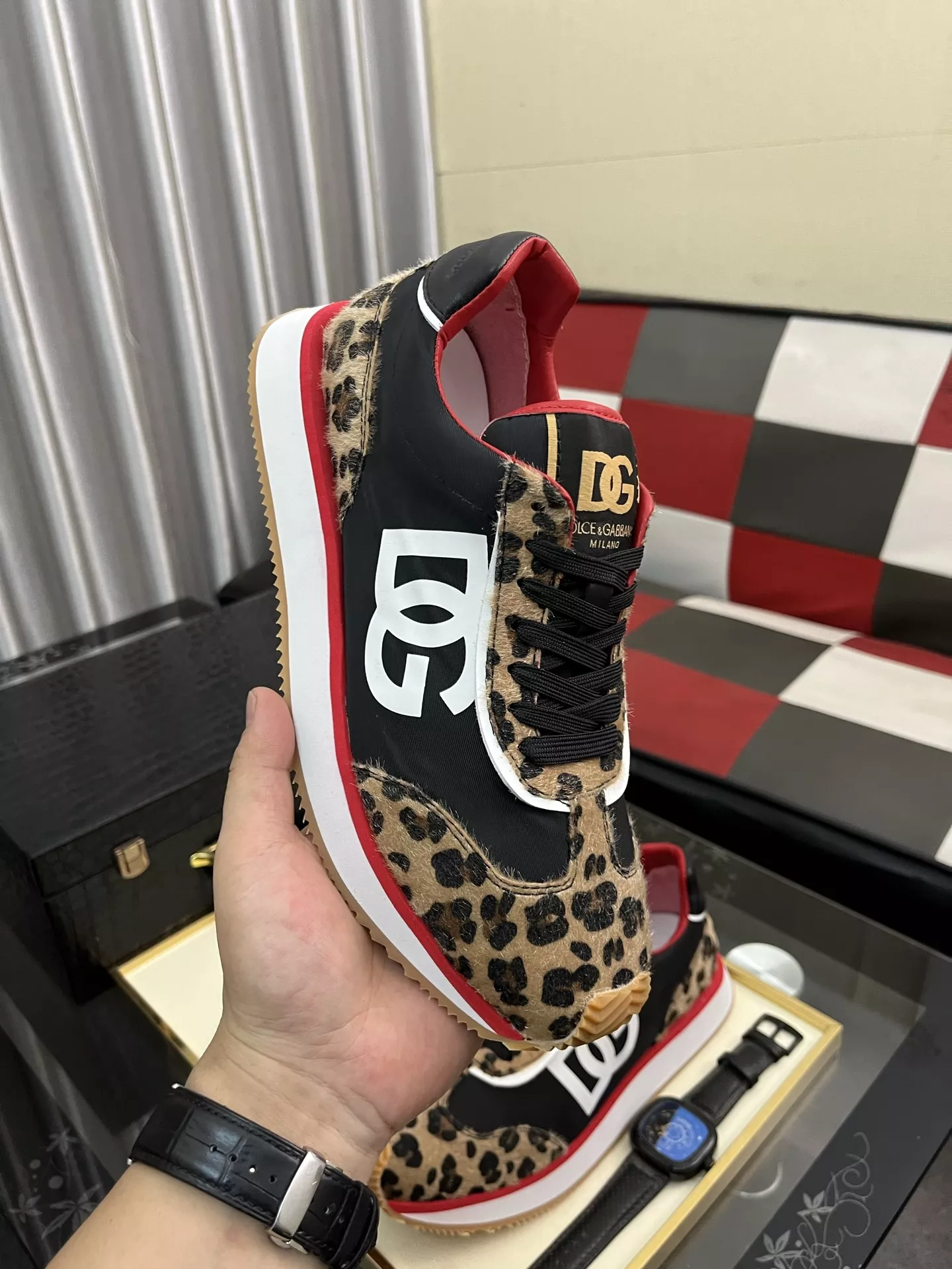 Trendsetting 4032 Dolce & Gabbana D&G Casual Shoes For Men