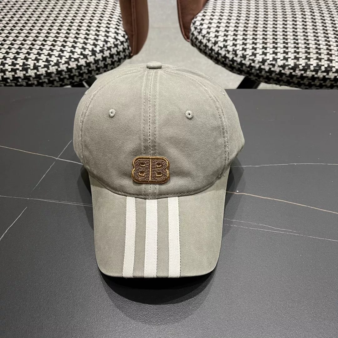 Trendsetting 4084 Balenciaga Caps