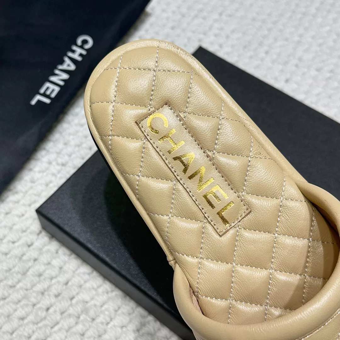 Trendsetting 4168 Chanel Slippers For Women