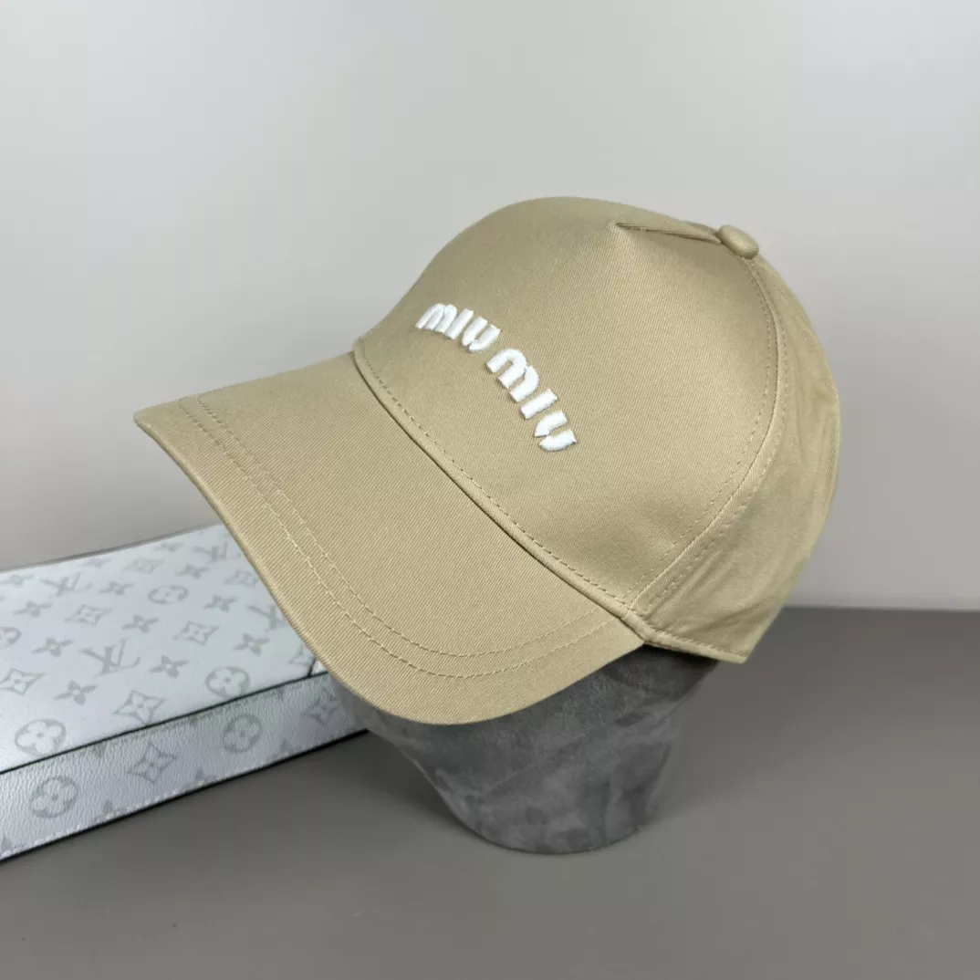 Trendsetting 422 MIU MIU Caps