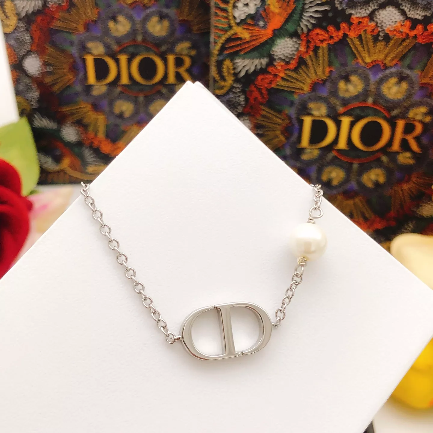 Trendsetting 4264 Christian Dior Bracelets For Women