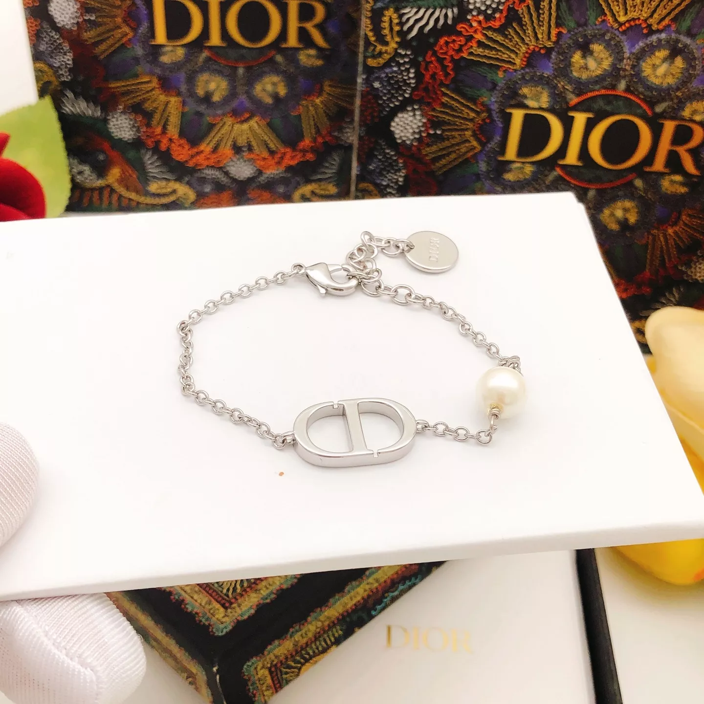 Trendsetting 4264 Christian Dior Bracelets For Women