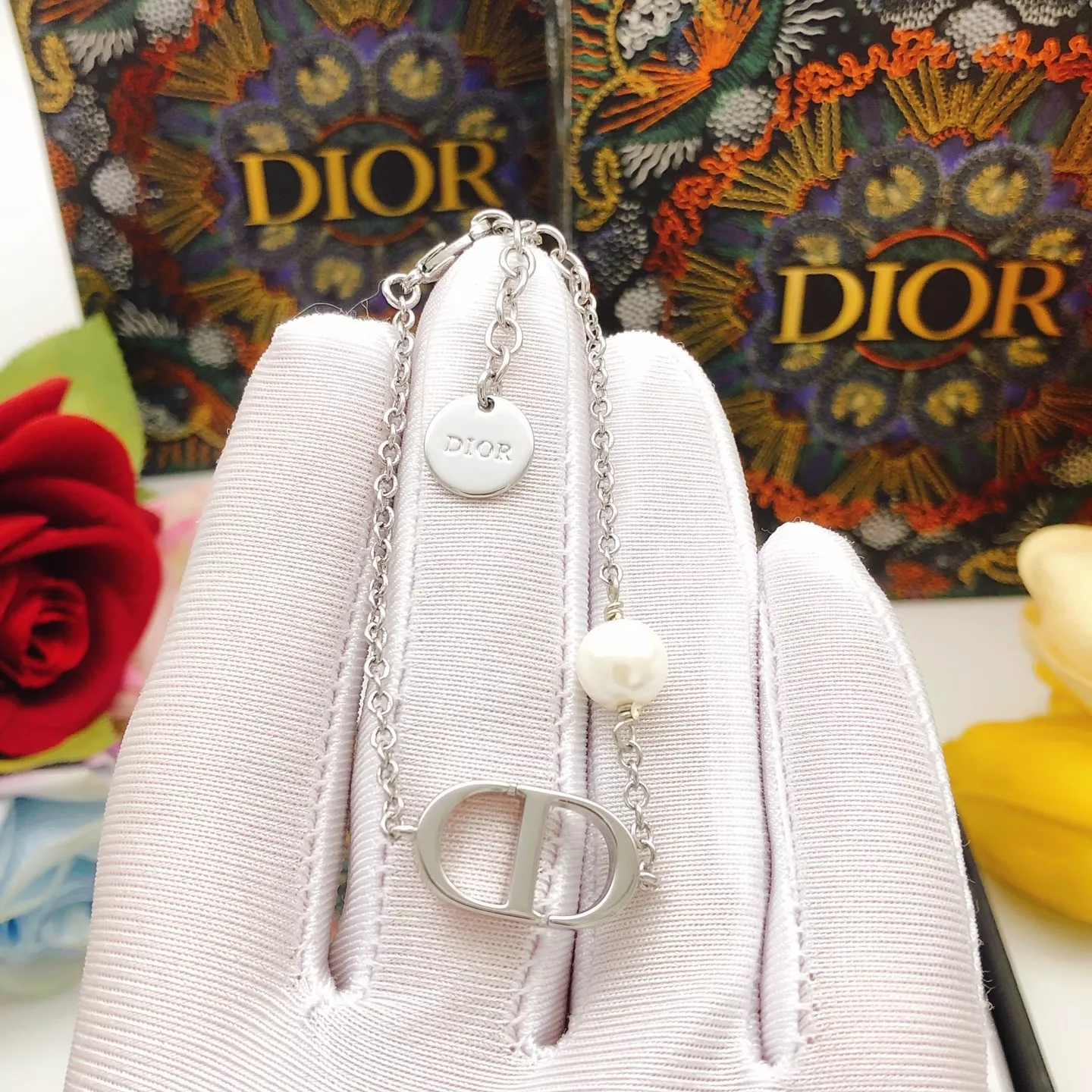 Trendsetting 4264 Christian Dior Bracelets For Women
