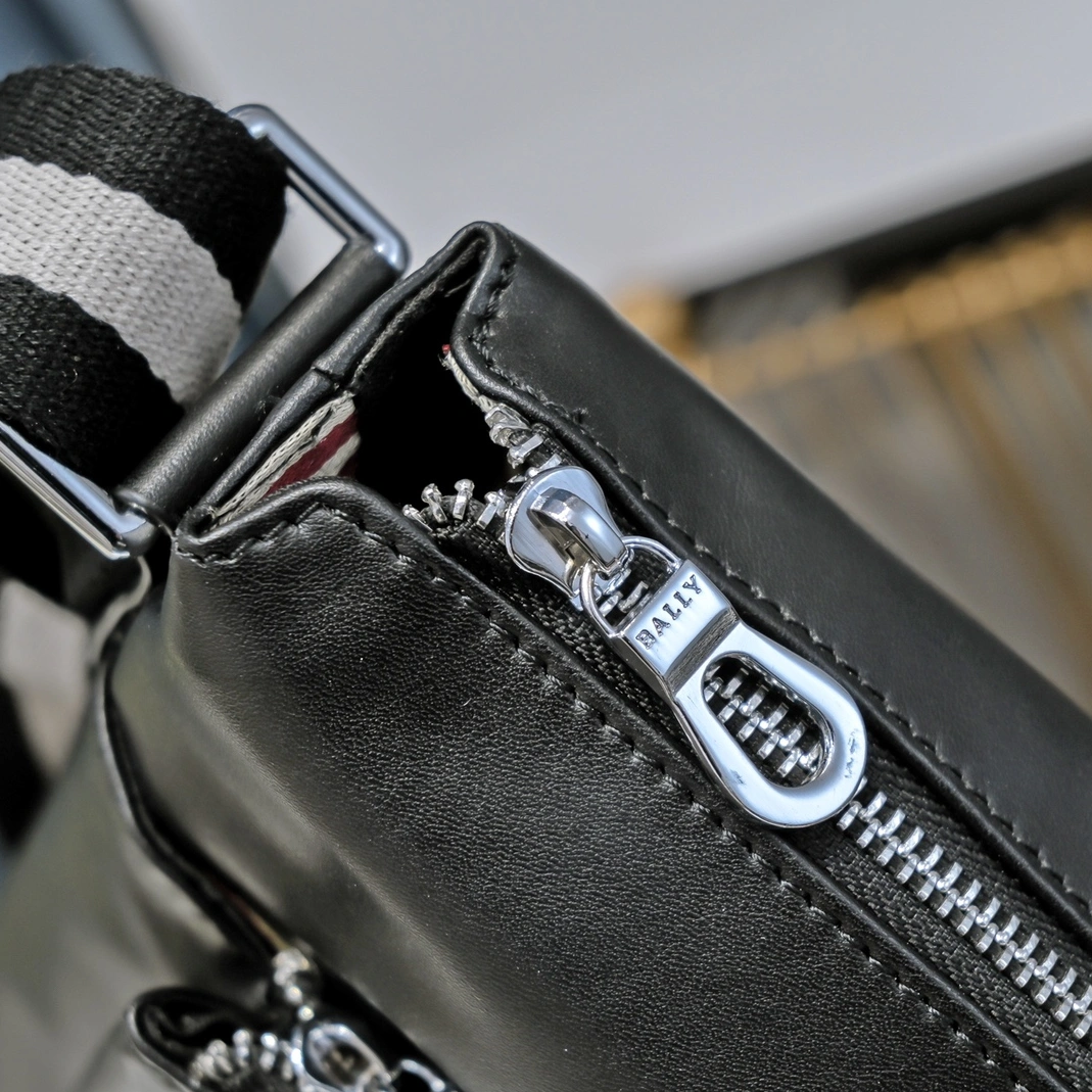 Trendsetting 4300 Bally AAA Man Messenger Bags