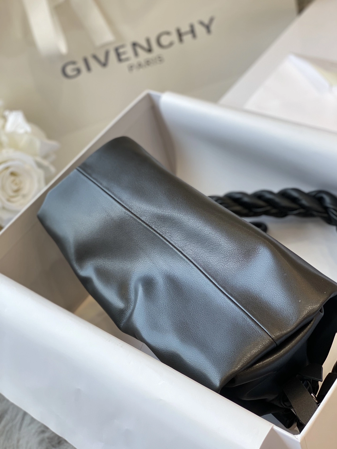 Trendsetting 441 Givenchy AAA Quality Handbags For Women