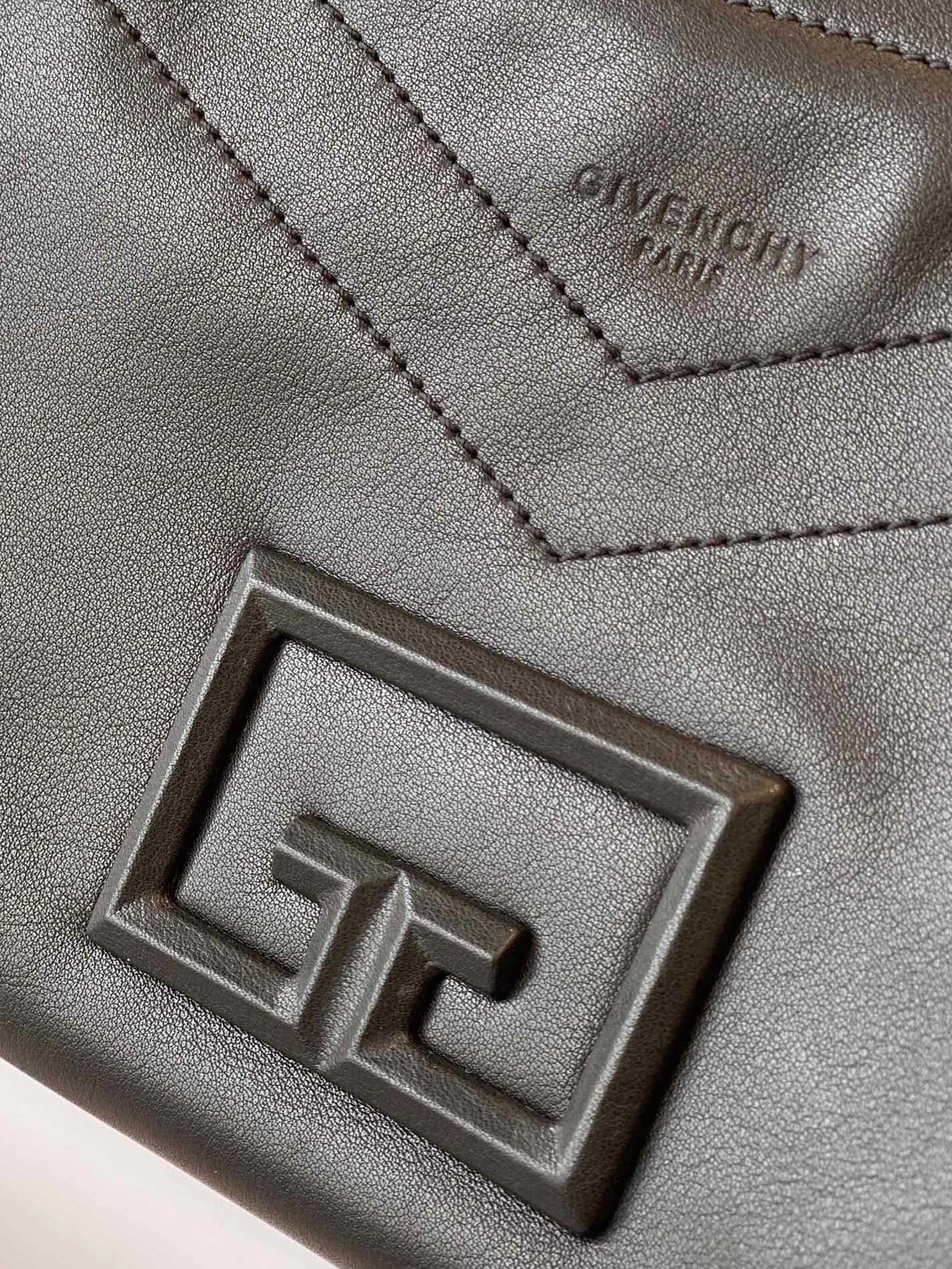 Trendsetting 441 Givenchy AAA Quality Handbags For Women