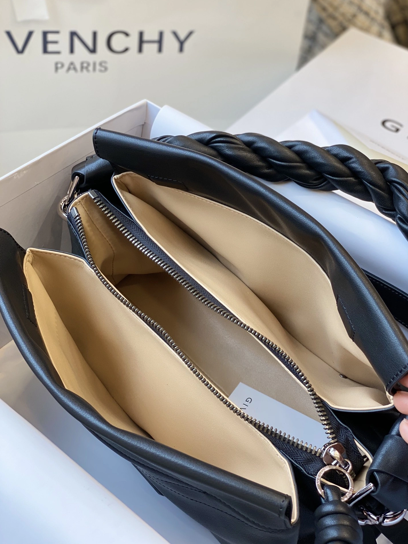 Trendsetting 441 Givenchy AAA Quality Handbags For Women
