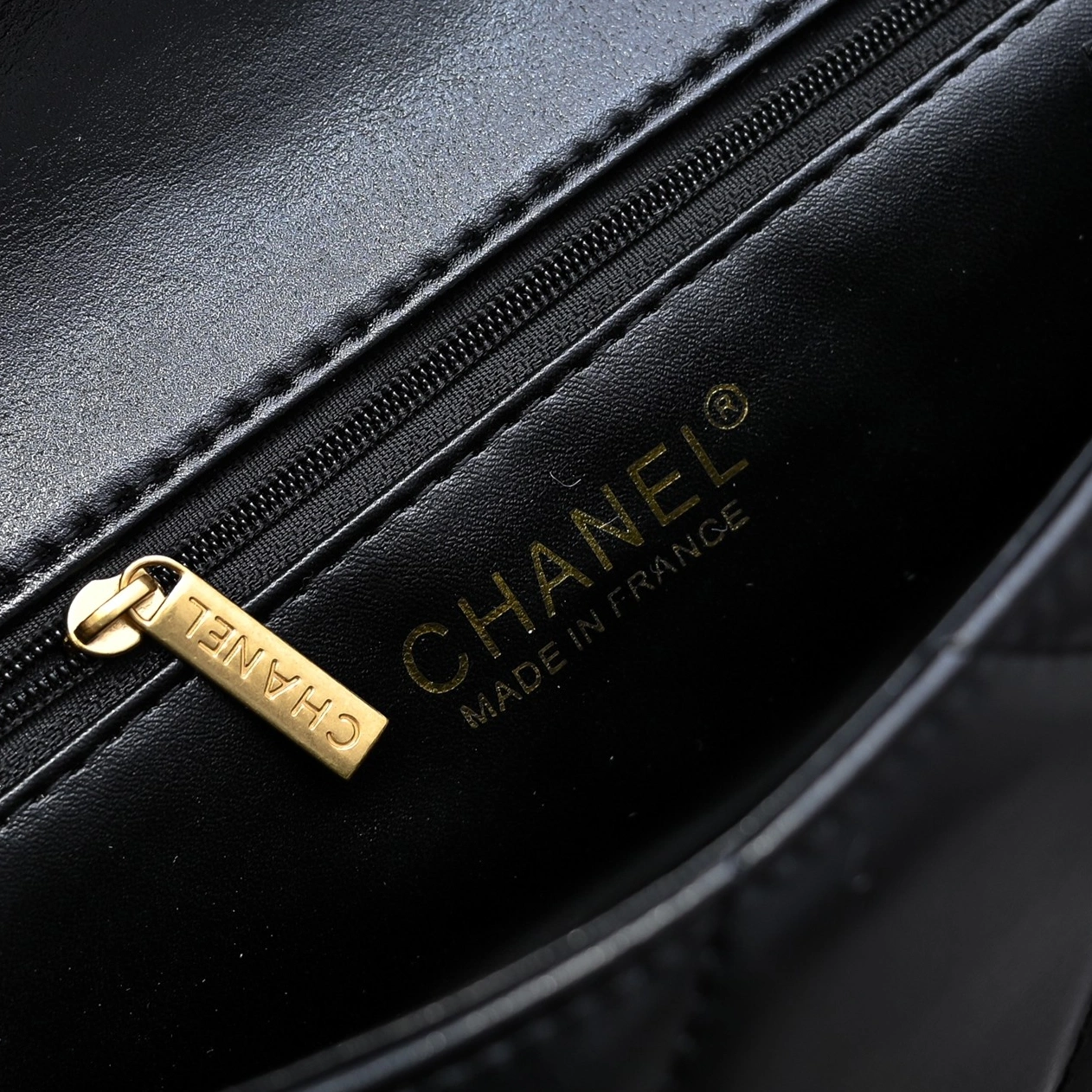 Trendsetting 464 Chanel AAA Quality Messenger Bags