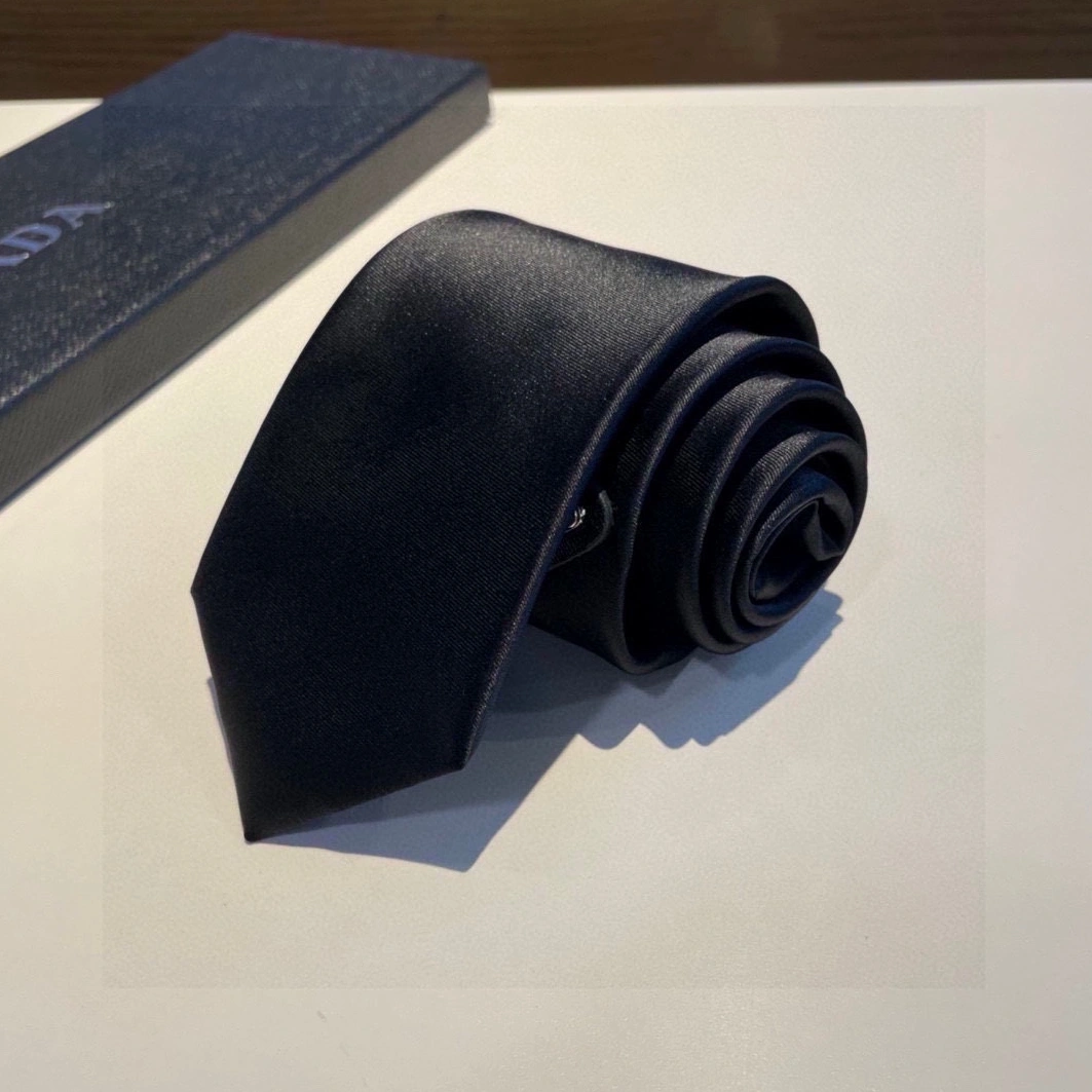 Trendsetting 4673 Prada Necktie In Black For Men