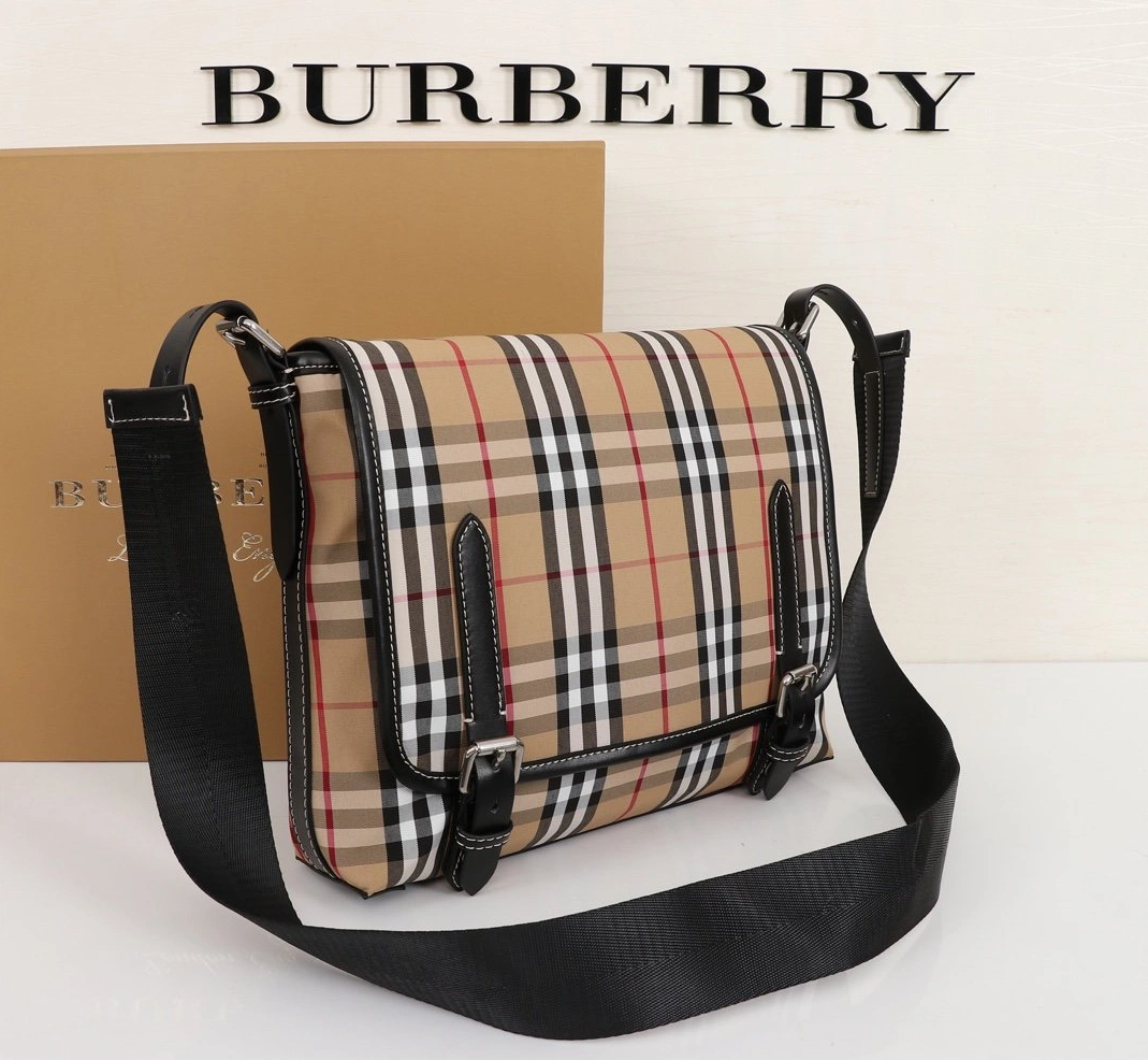 Trendsetting 4744 Burberry AAA Messenger Bags For Women