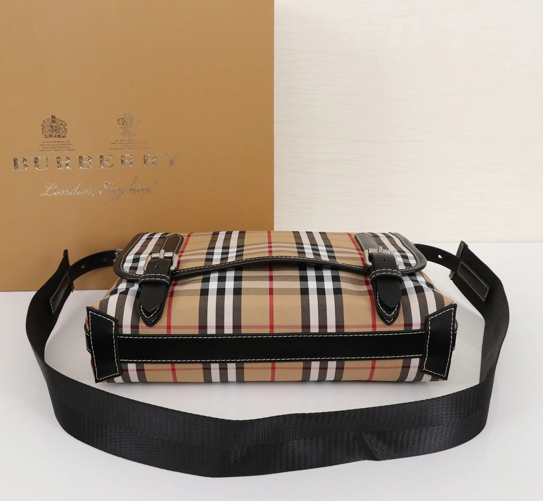 Trendsetting 4744 Burberry AAA Messenger Bags For Women