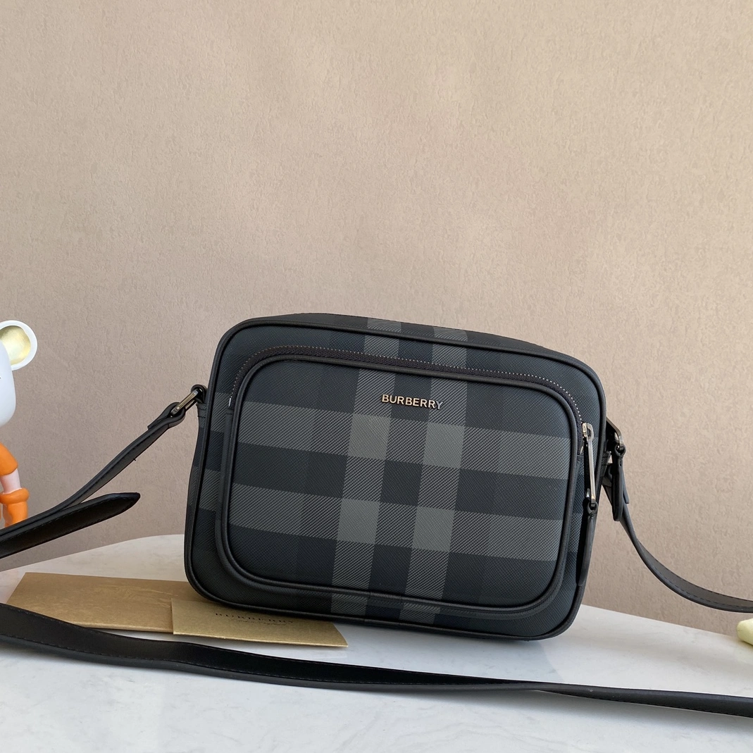 Trendsetting 4984 Burberry AAA Man Messenger Bags