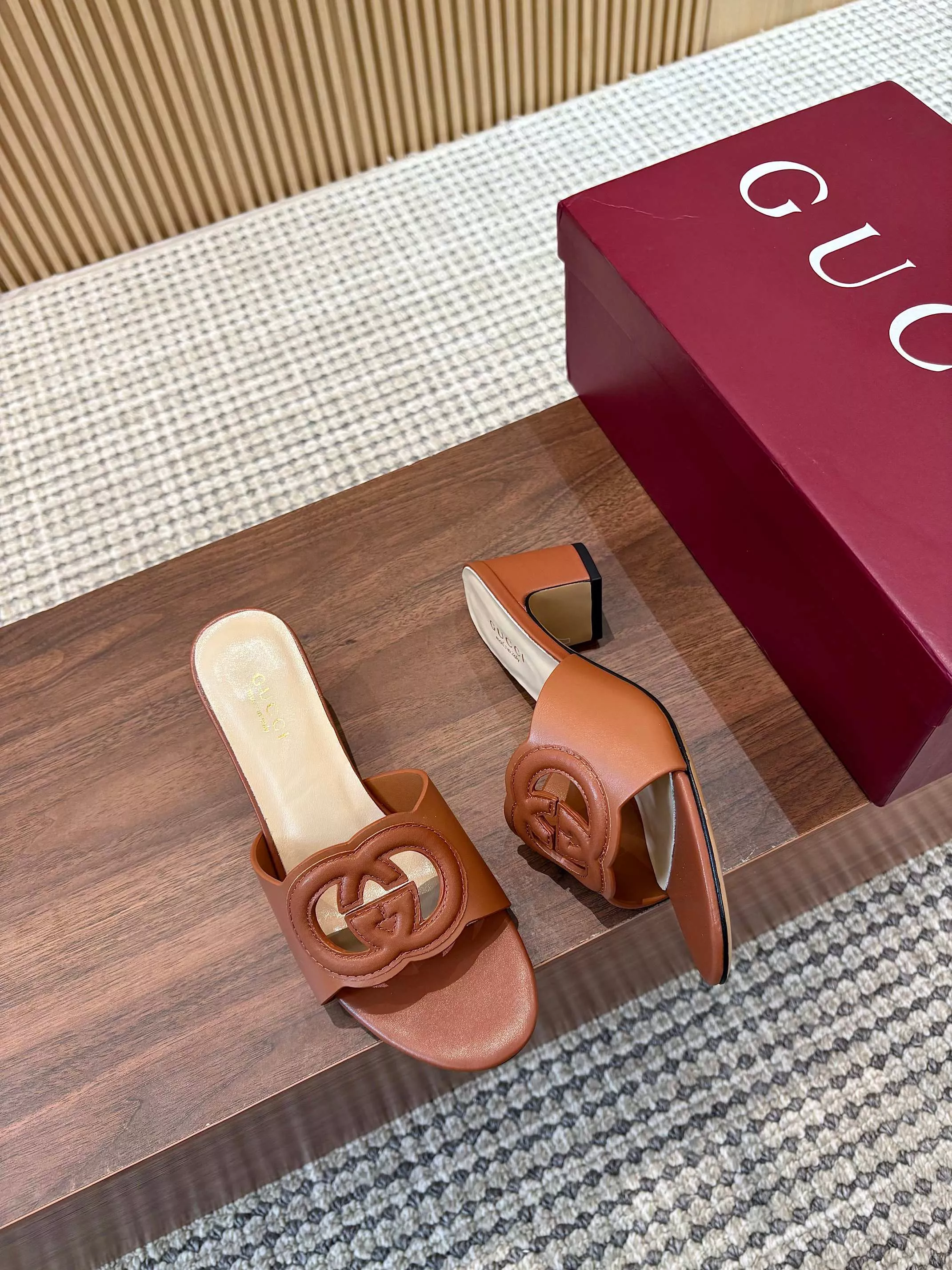 Trendsetting 5041 Gucci Slippers For Women