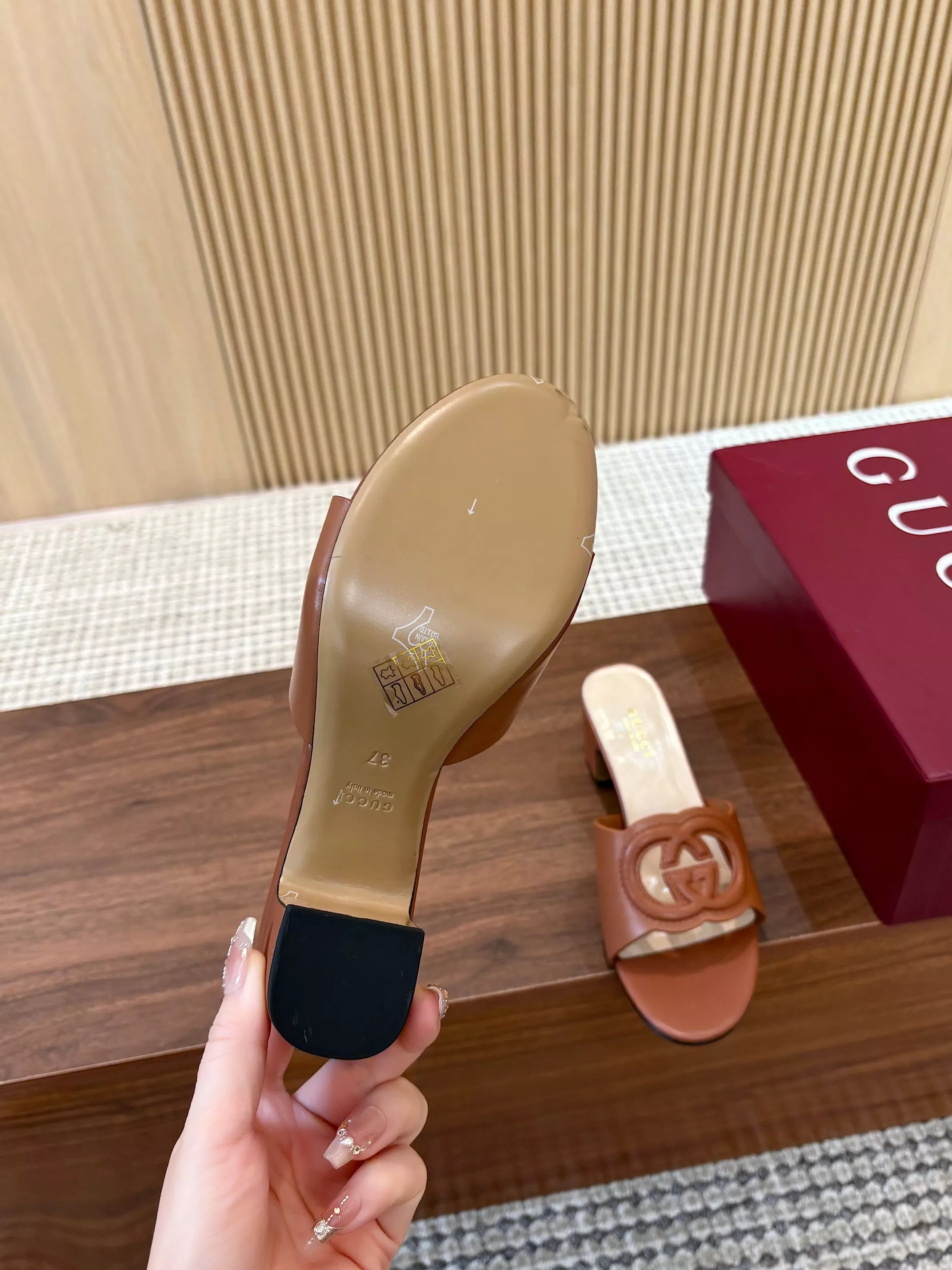 Trendsetting 5041 Gucci Slippers For Women